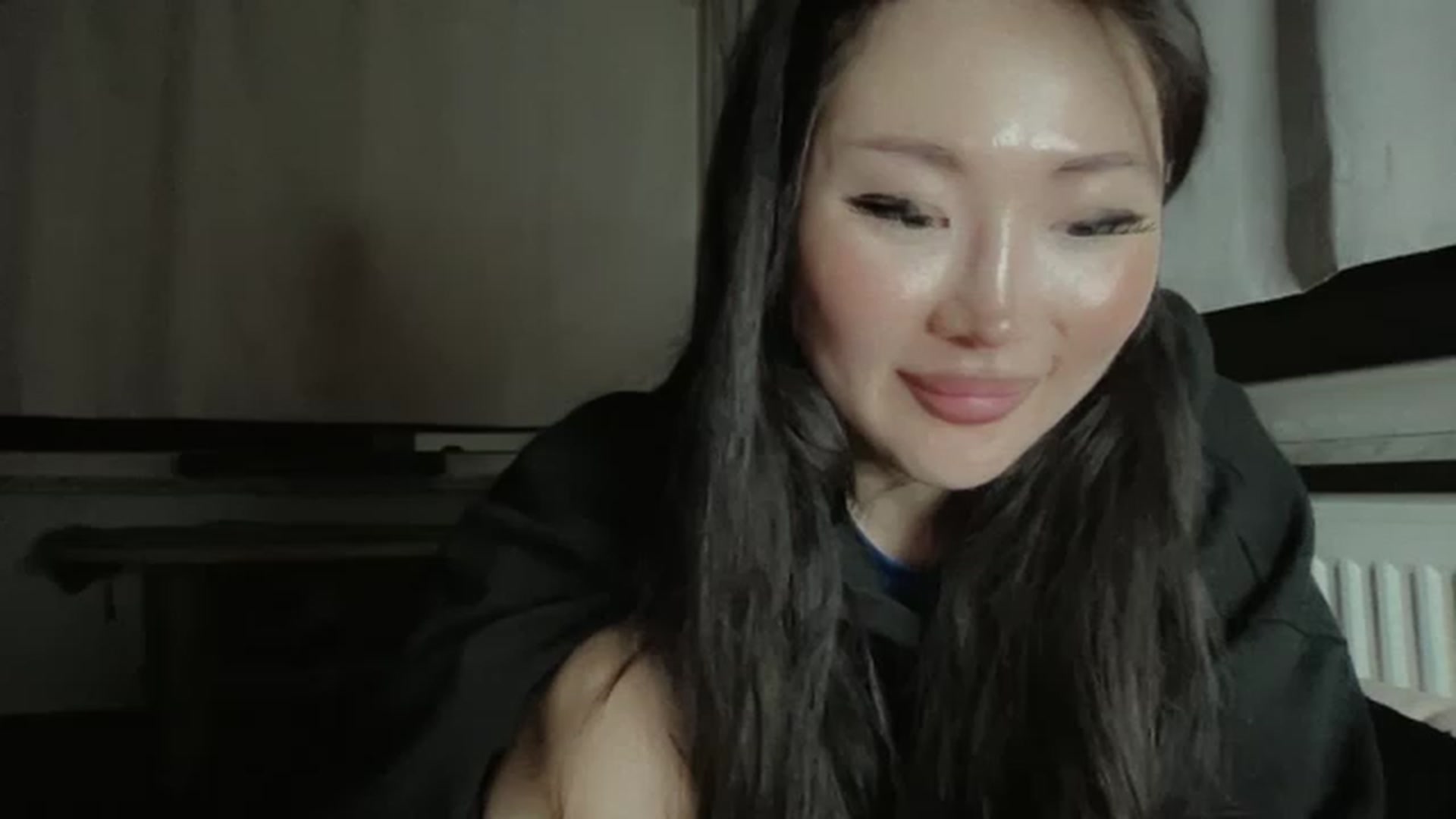 Gallery image thumbnail from MadMonkey_'s myfreecams stream on, 12/31/2022, 18:45 image 1 of 20