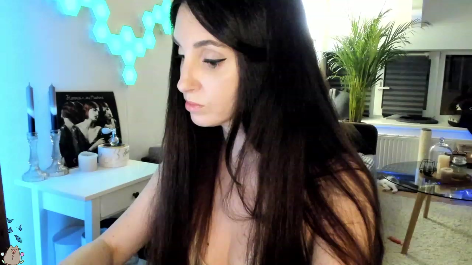 Gallery image thumbnail from Mad_Coffee's myfreecams stream on, 06/21/2023, 01:32 image 5 of 20