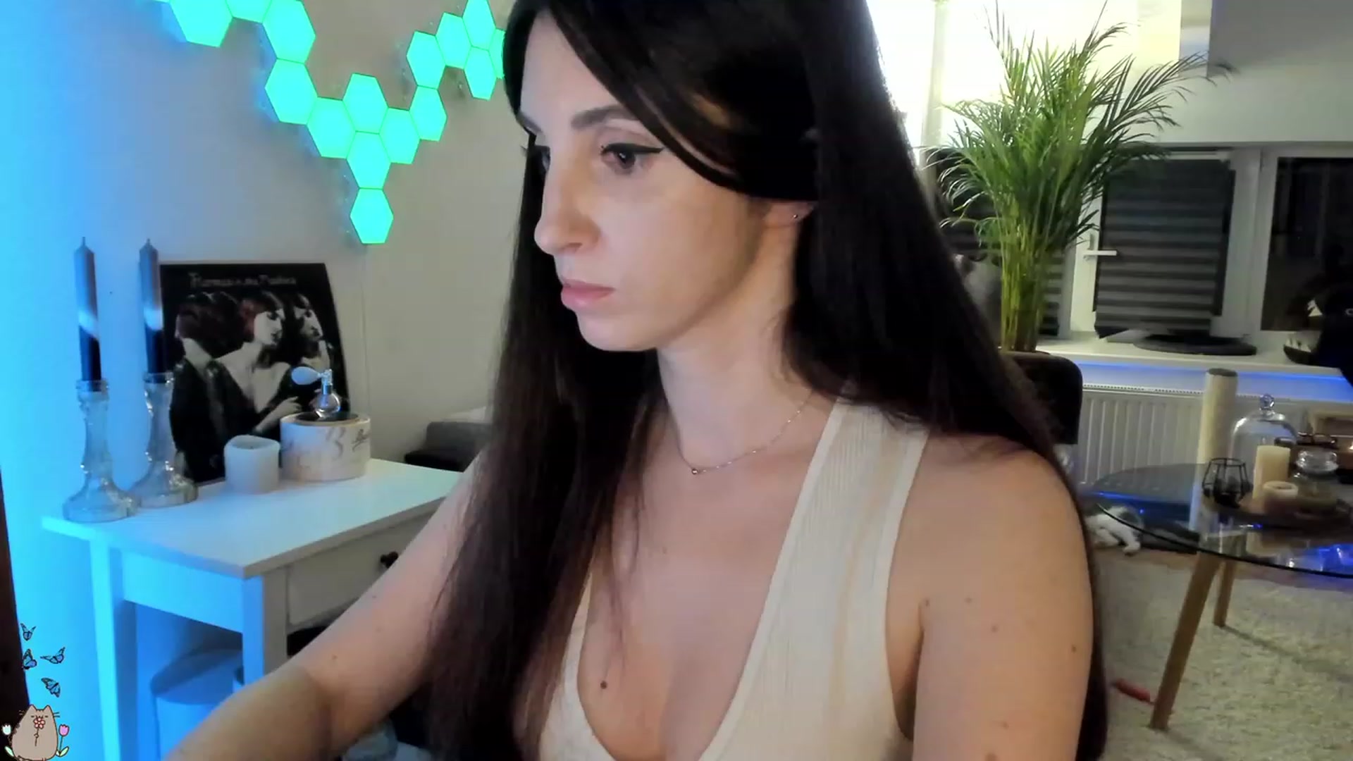 Gallery image thumbnail from Mad_Coffee's myfreecams stream on, 06/21/2023, 01:32 image 11 of 20