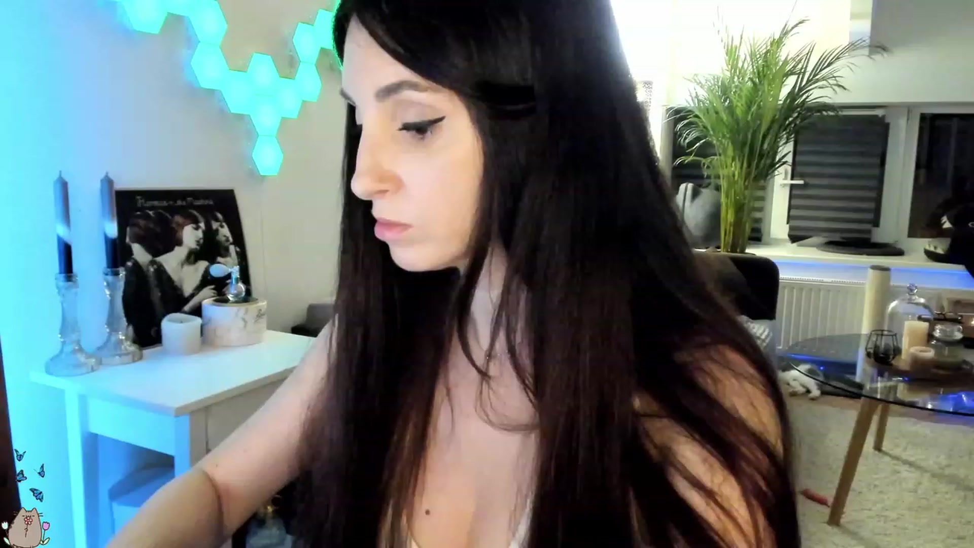 Gallery image thumbnail from Mad_Coffee's myfreecams stream on, 06/21/2023, 01:32 image 1 of 20
