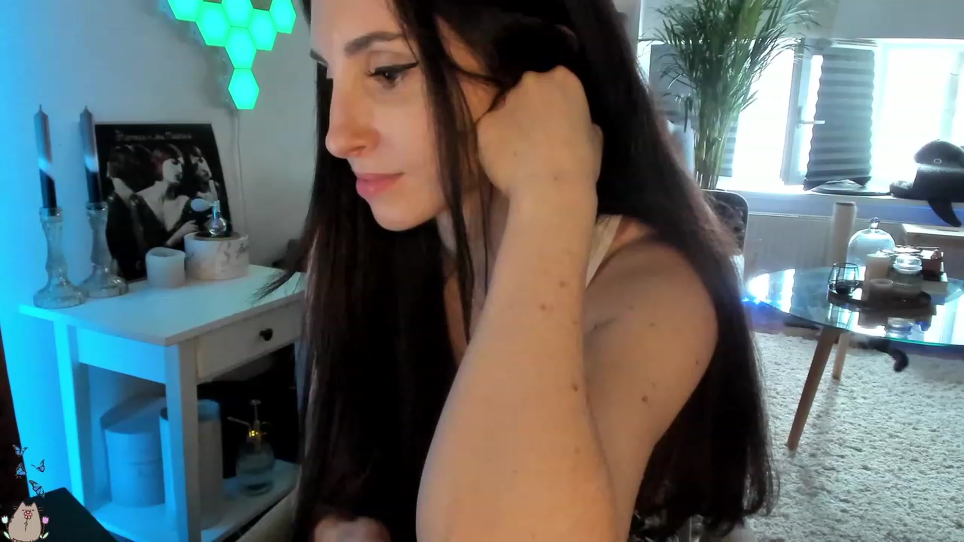 Gallery image thumbnail from Mad_Coffee's myfreecams stream on, 06/21/2023, 04:16 image 18 of 20