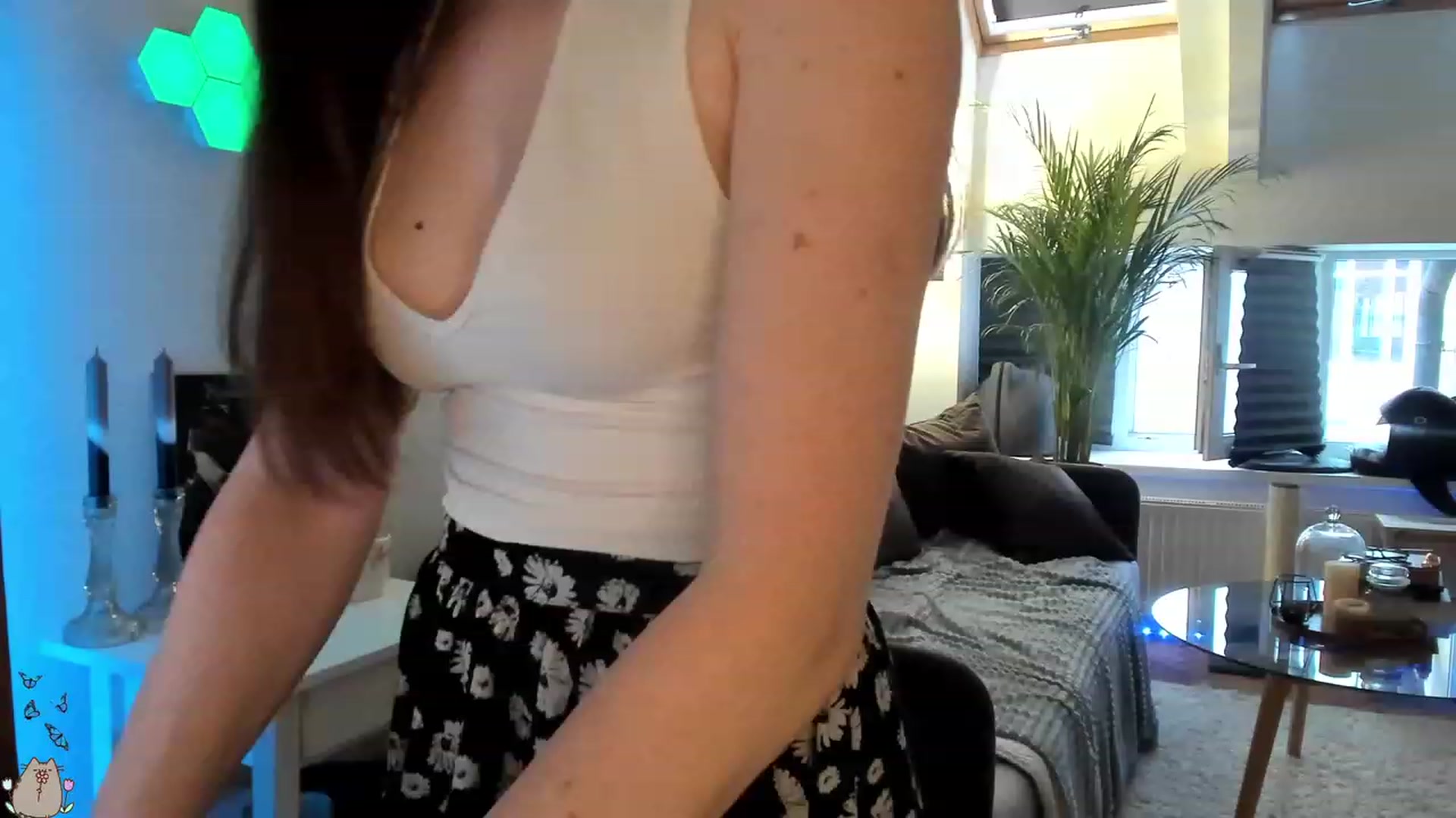 Gallery image thumbnail from Mad_Coffee's myfreecams stream on, 06/21/2023, 04:16 image 7 of 20