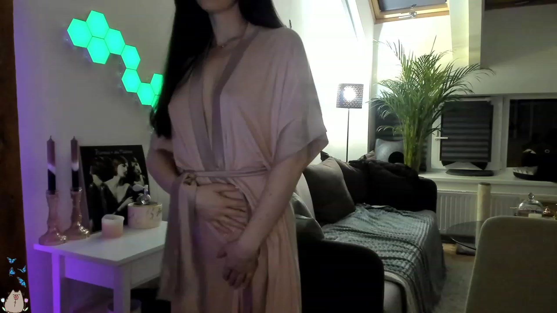 Gallery image thumbnail from Mad_Coffee's myfreecams stream on, 06/25/2023, 01:03 image 8 of 20