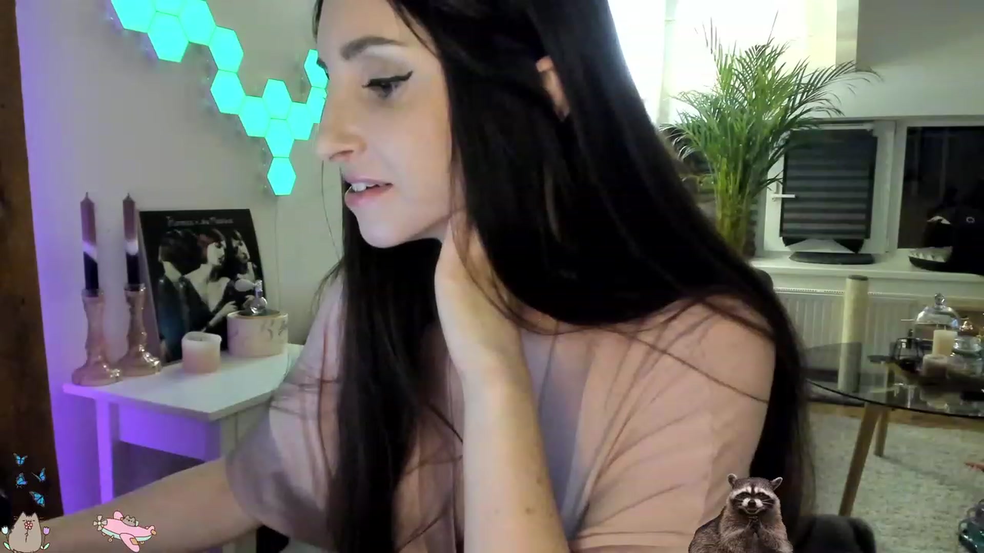 Gallery image thumbnail from Mad_Coffee's myfreecams stream on, 06/25/2023, 01:03 image 13 of 20