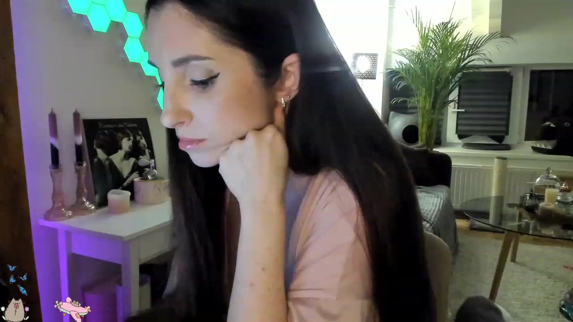Gallery image thumbnail from Mad_Coffee's myfreecams stream on, 06/25/2023, 01:03 image 20 of 20