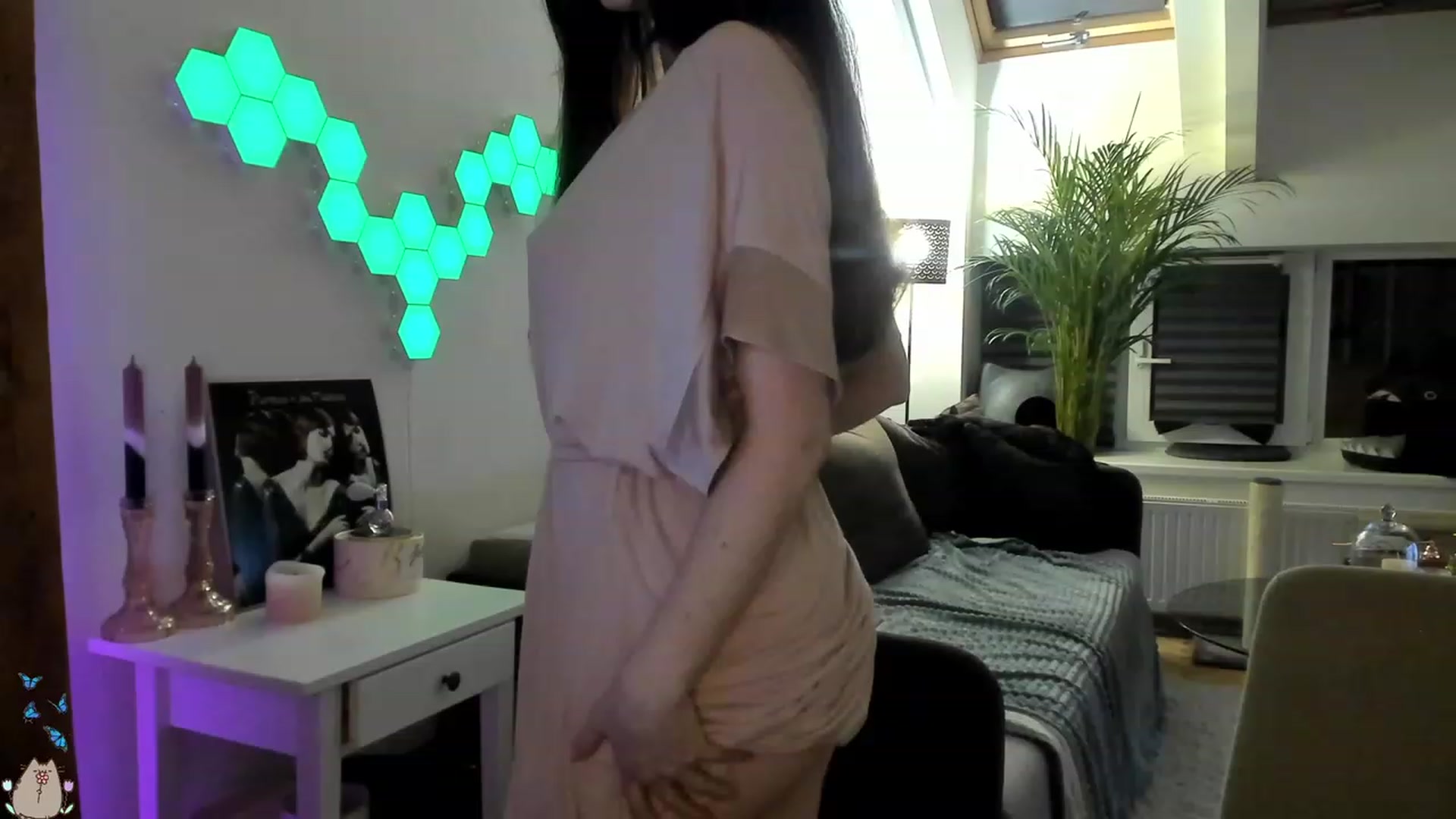 Gallery image thumbnail from Mad_Coffee's myfreecams stream on, 06/25/2023, 02:09 image 2 of 20