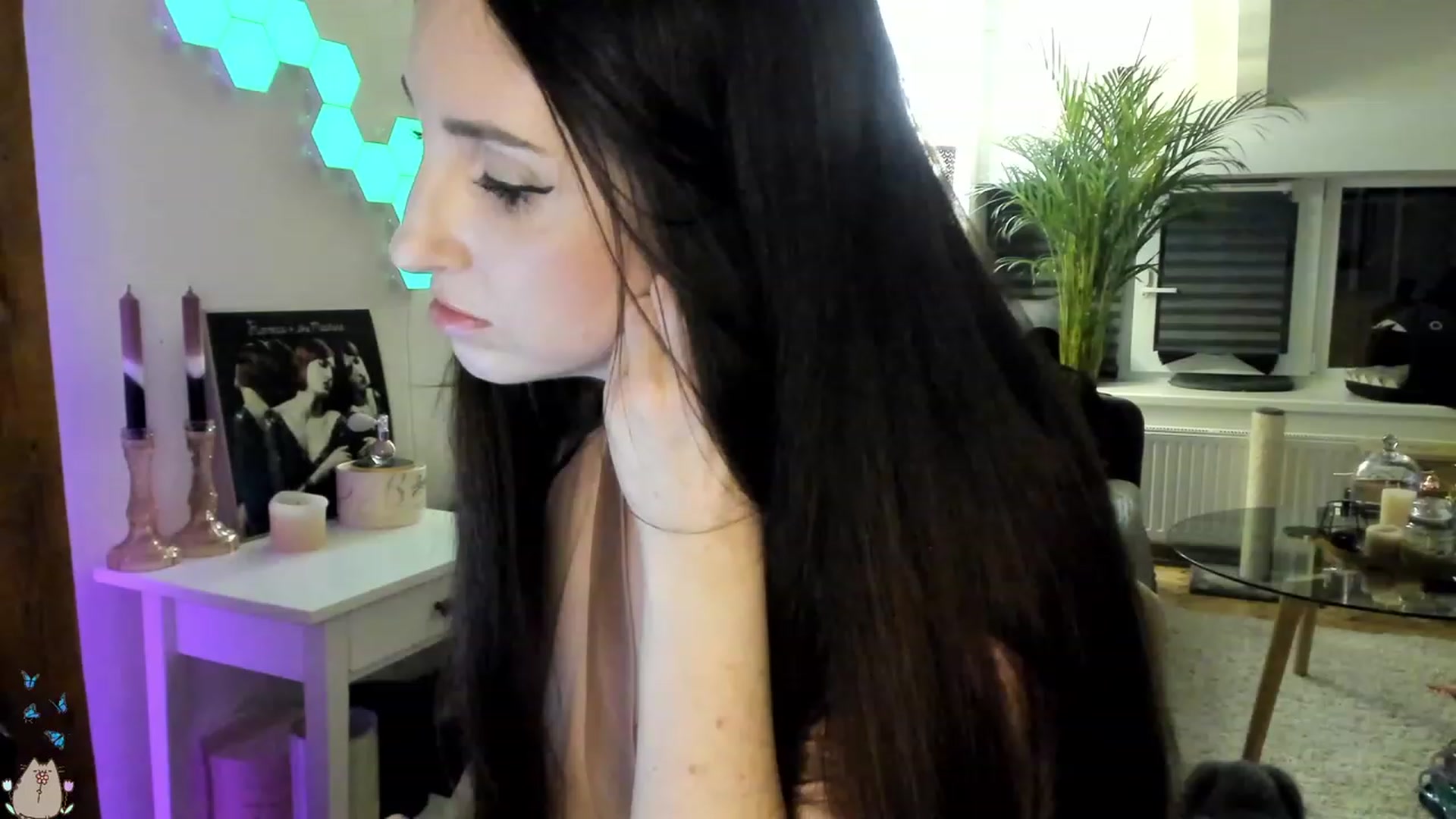 Gallery image thumbnail from Mad_Coffee's myfreecams stream on, 06/25/2023, 02:09 image 5 of 20