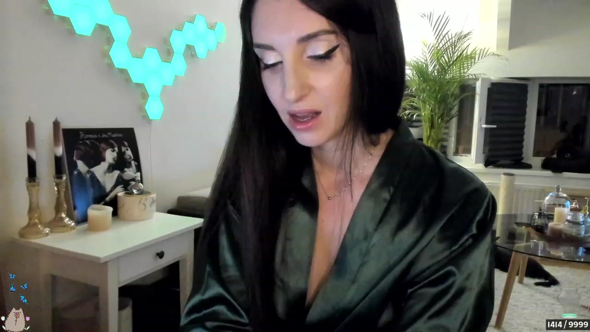 Gallery image thumbnail from Mad_Coffee's myfreecams stream on, 06/26/2023, 01:48 image 16 of 20