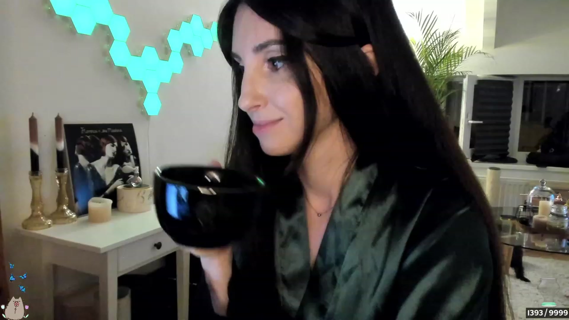 Gallery image thumbnail from Mad_Coffee's myfreecams stream on, 06/26/2023, 01:48 image 10 of 20