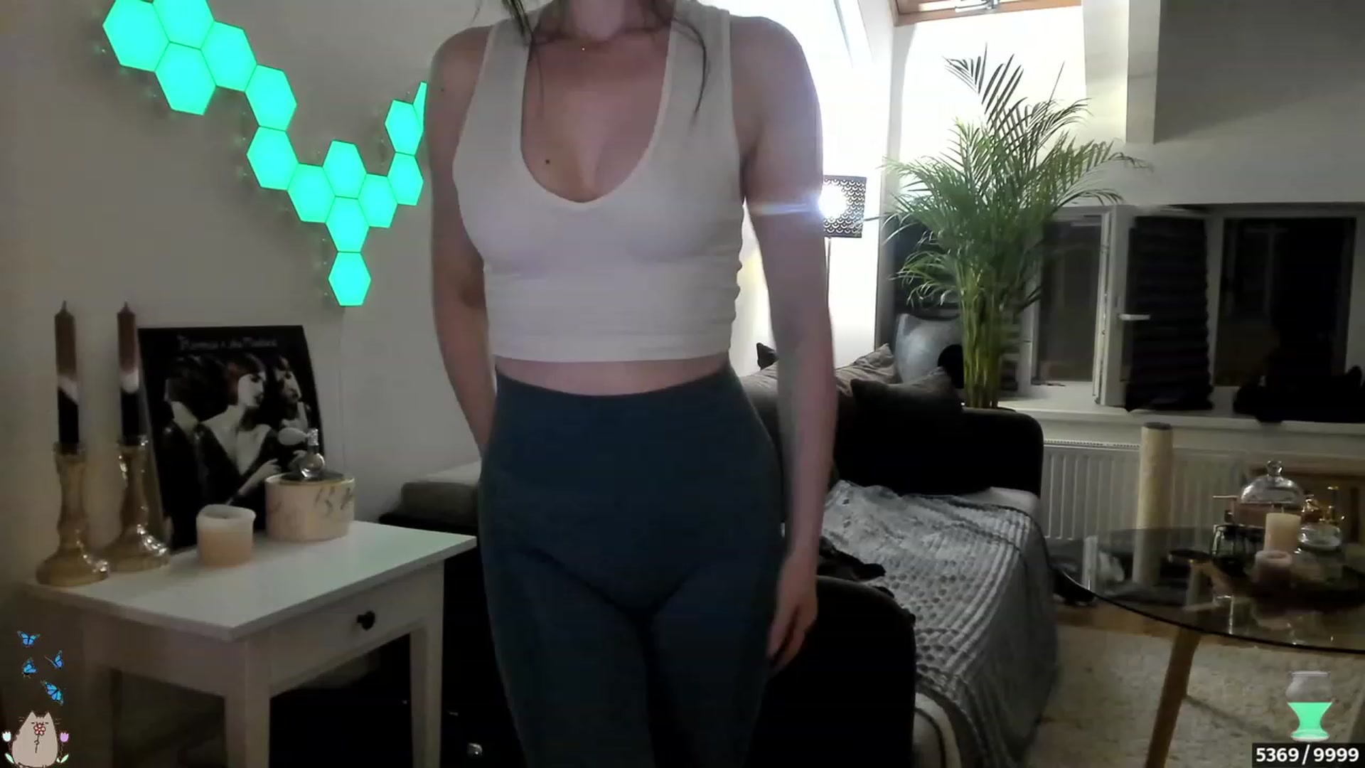 Gallery image thumbnail from Mad_Coffee's myfreecams stream on, 06/27/2023, 24:11 image 11 of 20