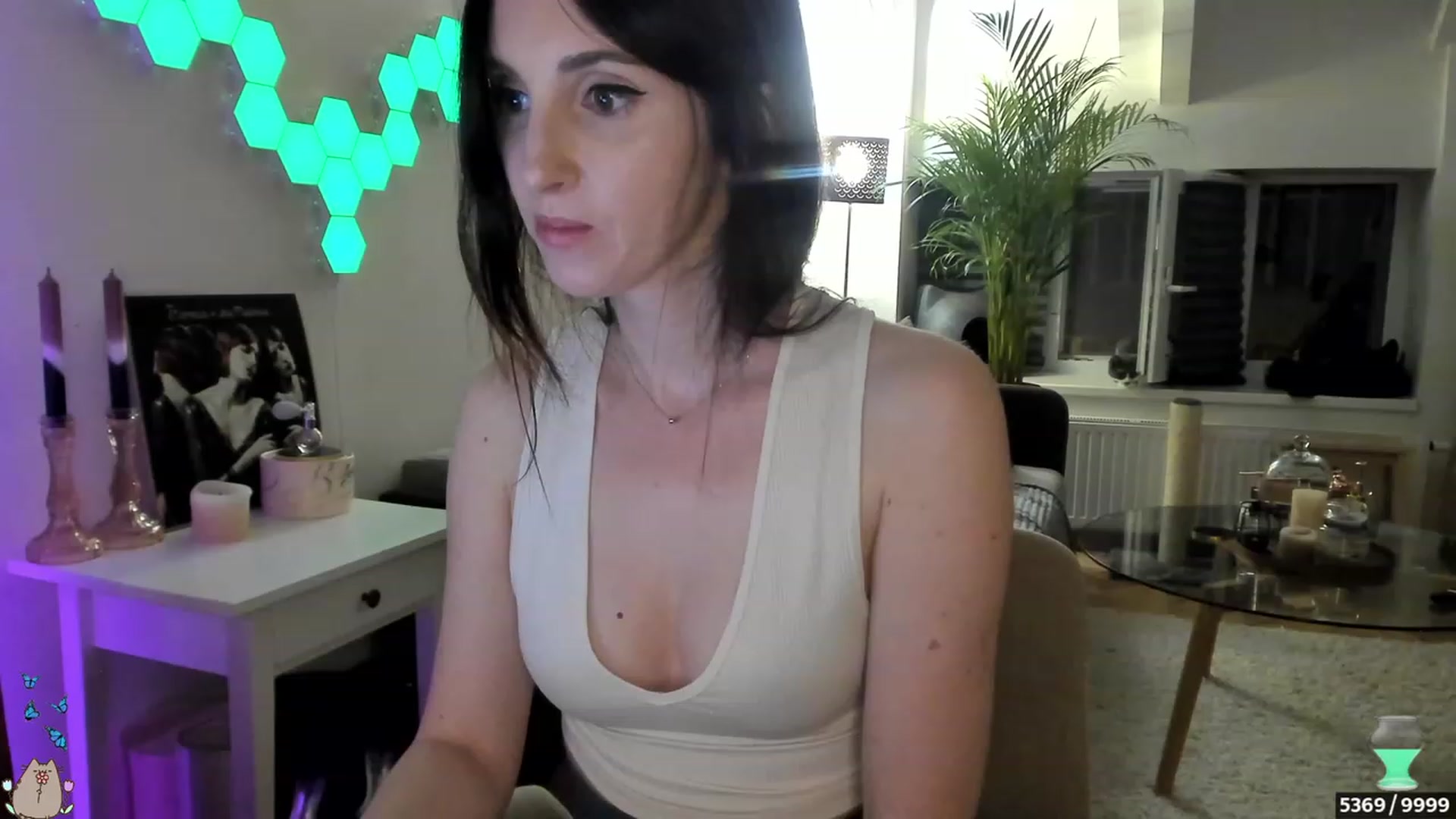 Gallery image thumbnail from Mad_Coffee's myfreecams stream on, 06/27/2023, 01:50 image 5 of 20