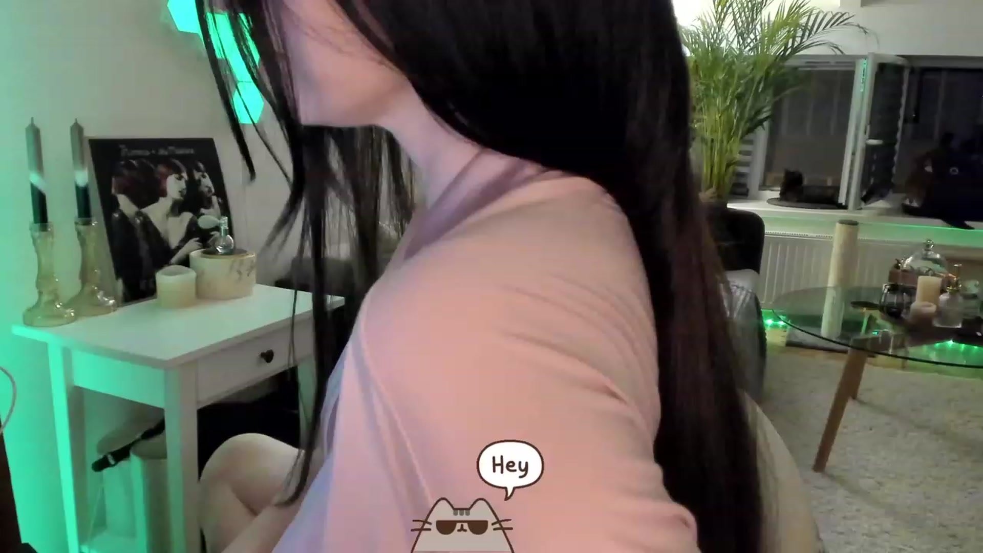 Gallery image thumbnail from Mad_Coffee's myfreecams stream on, 06/30/2023, 24:31 image 11 of 20