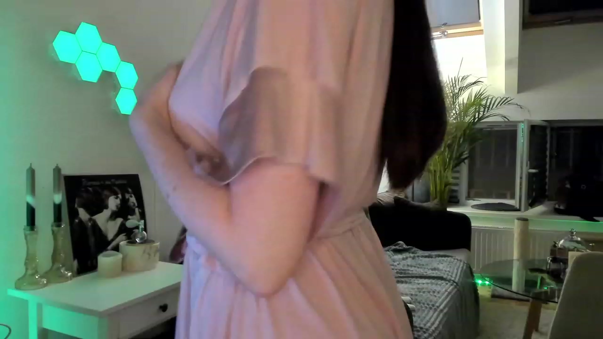 Gallery image thumbnail from Mad_Coffee's myfreecams stream on, 06/30/2023, 24:31 image 18 of 20