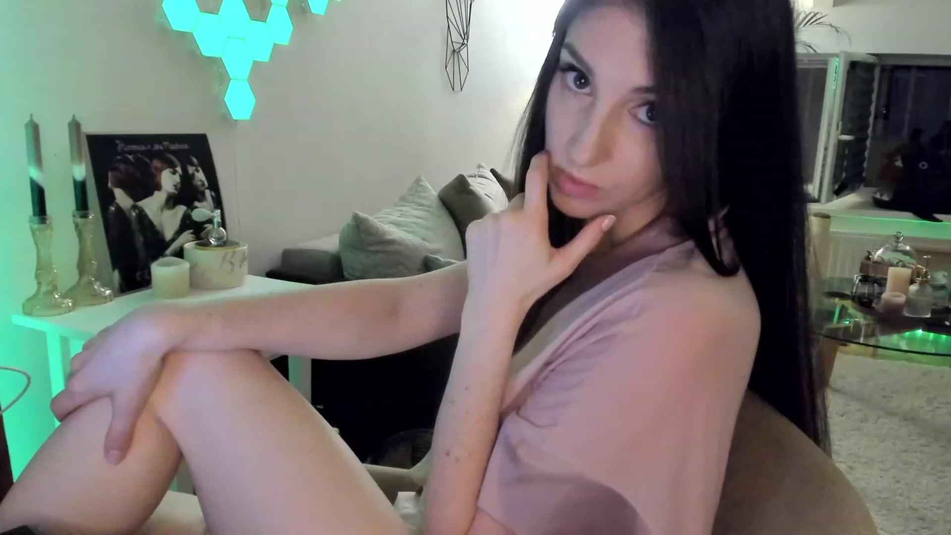 Gallery image thumbnail from Mad_Coffee's myfreecams stream on, 06/30/2023, 24:31 image 13 of 20