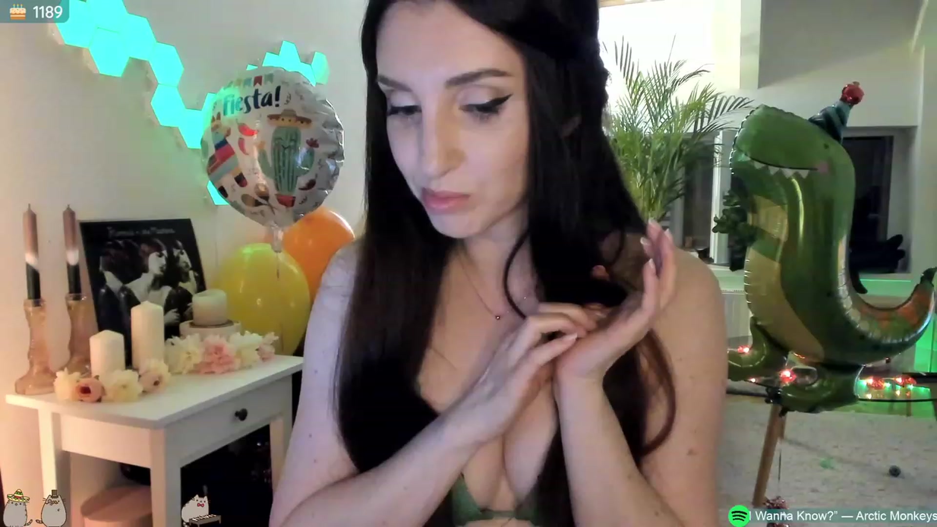 Gallery image thumbnail from Mad_Coffee's myfreecams stream on, 07/02/2023, 24:03 image 10 of 20