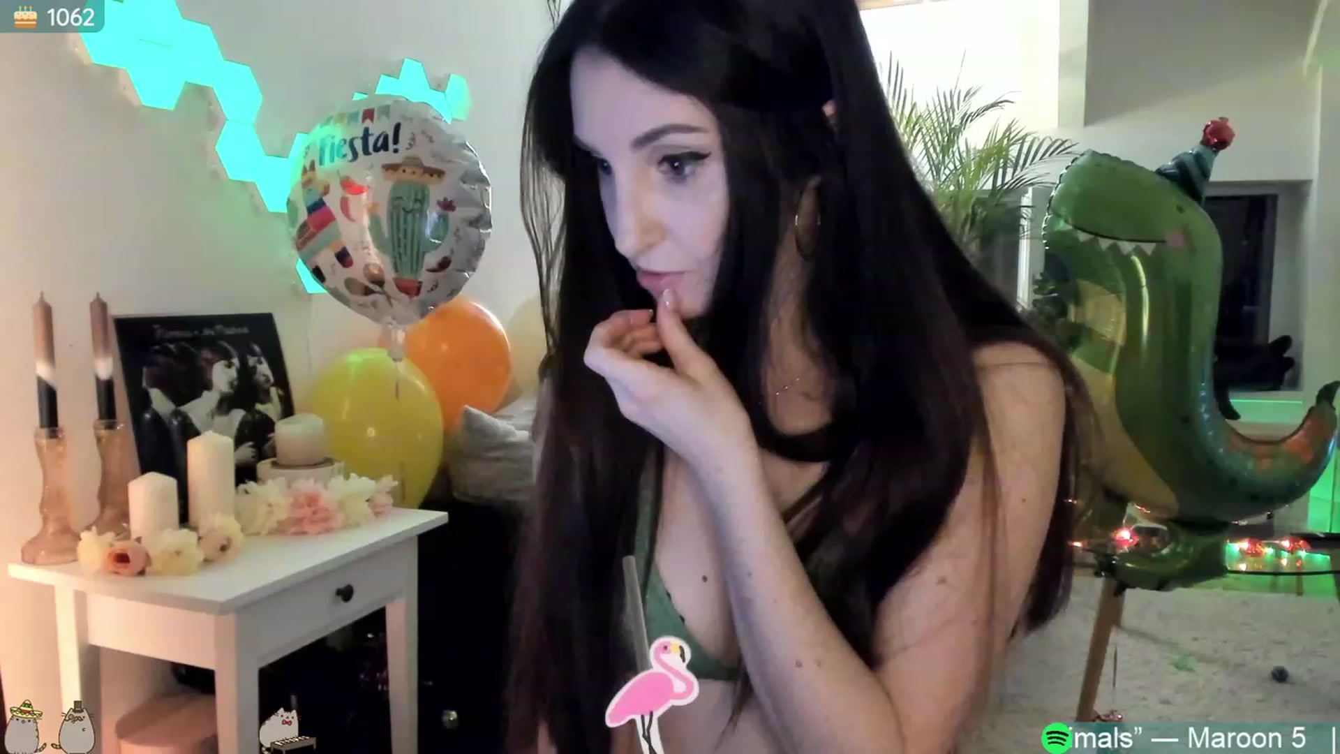 Gallery image thumbnail from Mad_Coffee's myfreecams stream on, 07/02/2023, 24:03 image 16 of 20
