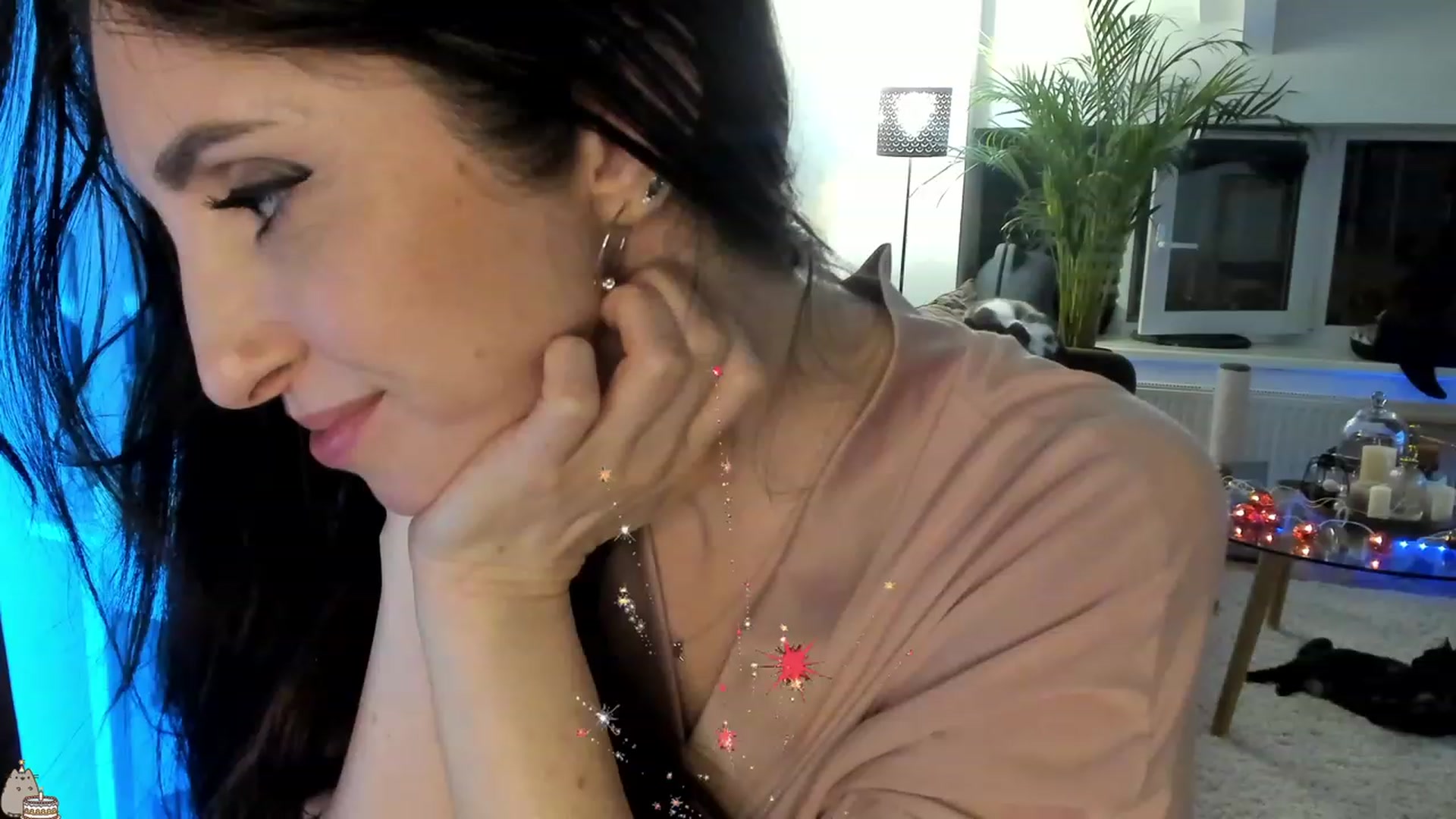Gallery image thumbnail from Mad_Coffee's myfreecams stream on, 07/07/2023, 24:27 image 14 of 20