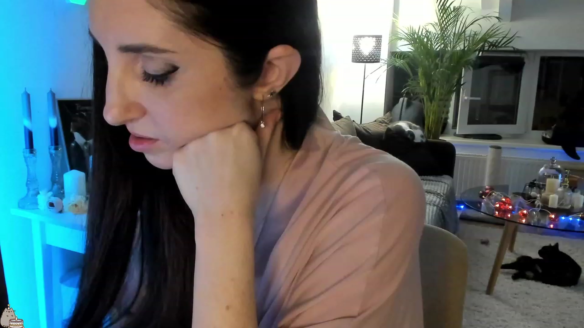 Gallery image thumbnail from Mad_Coffee's myfreecams stream on, 07/07/2023, 24:27 image 16 of 20