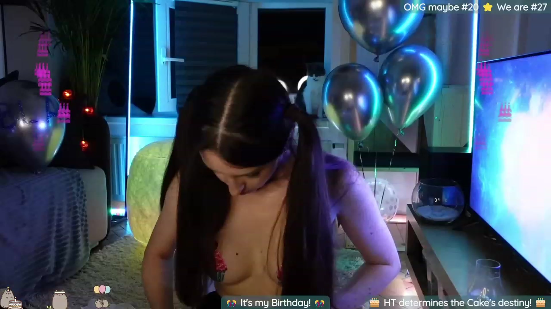Gallery image thumbnail from Mad_Coffee's myfreecams stream on, 07/08/2023, 01:09 image 17 of 20