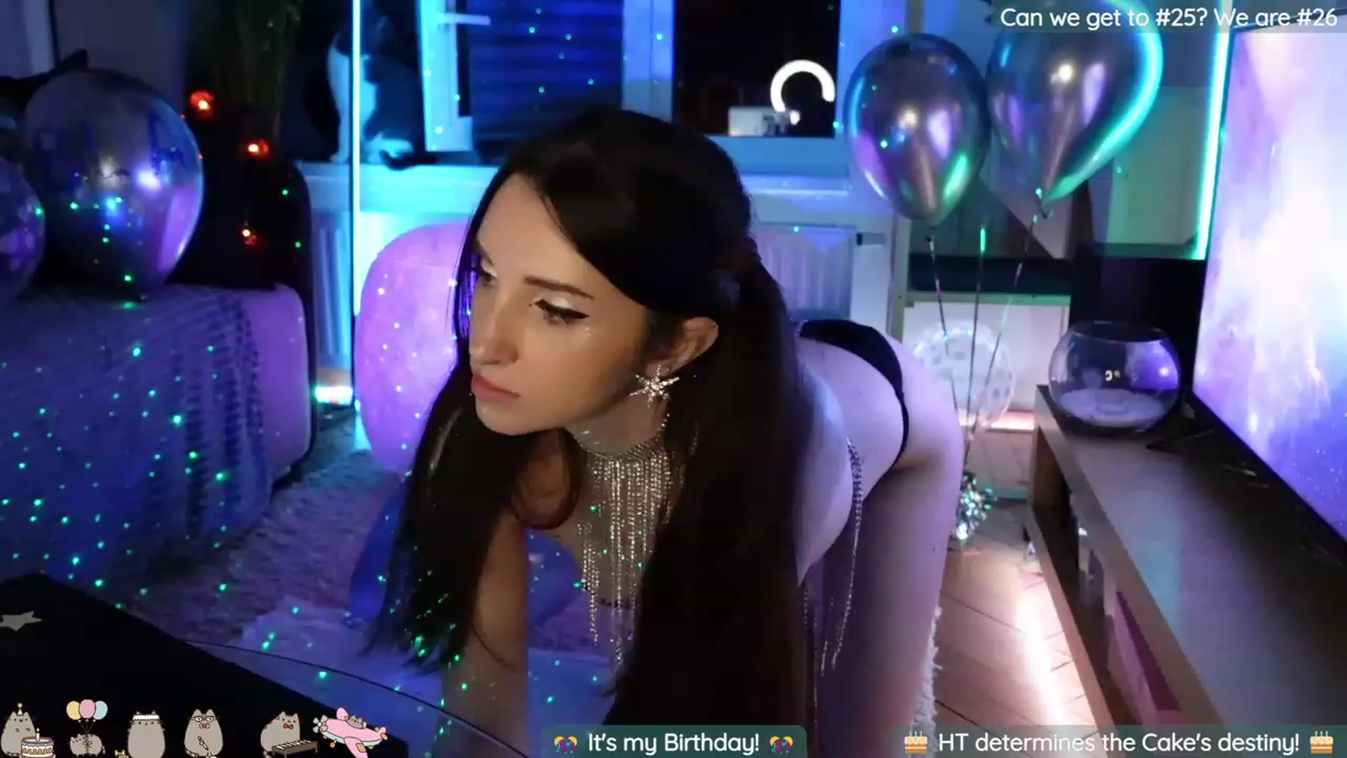 Gallery image thumbnail from Mad_Coffee's myfreecams stream on, 07/08/2023, 02:09 image 10 of 20