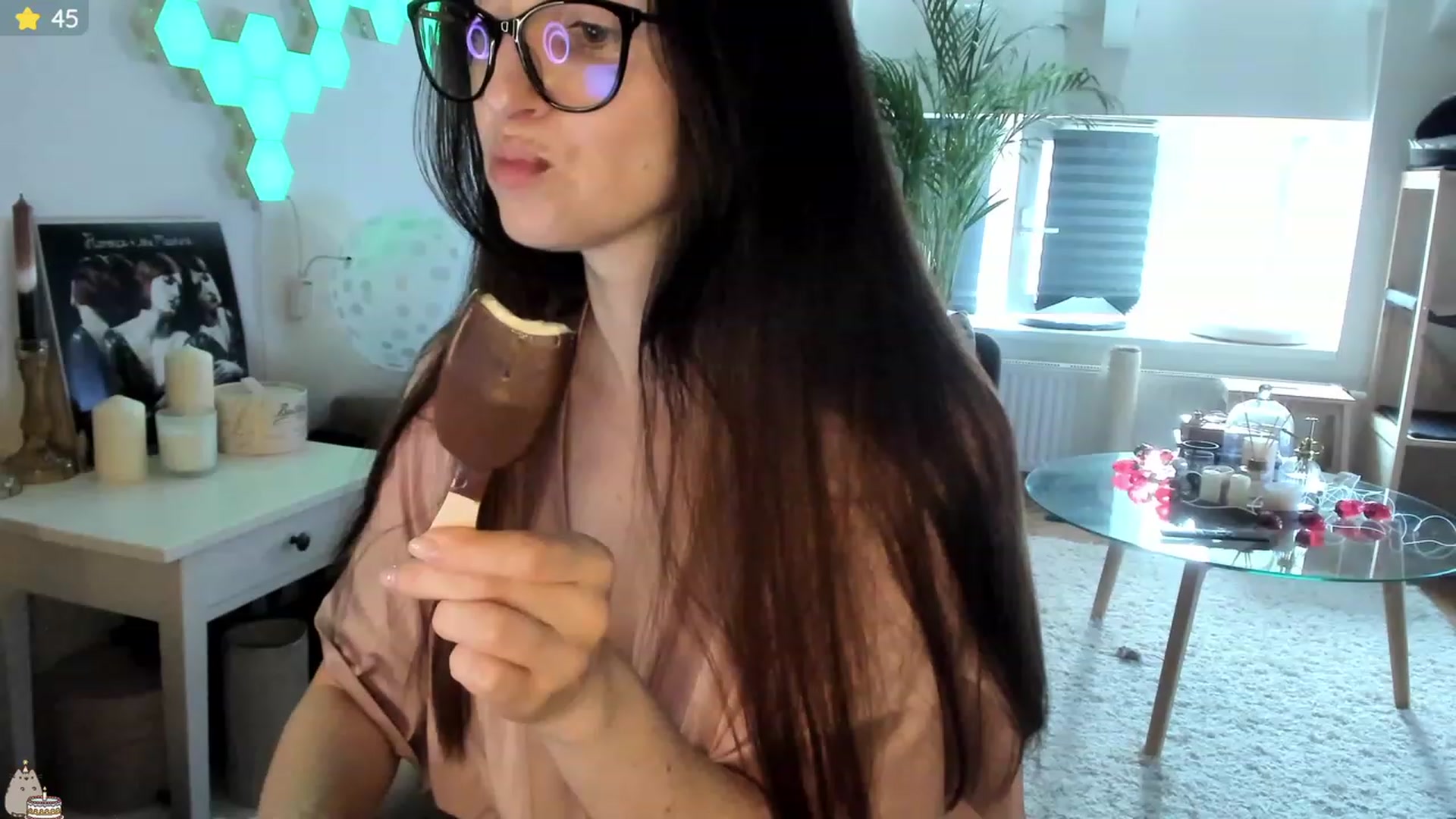 Gallery image thumbnail from Mad_Coffee's myfreecams stream on, 07/12/2023, 18:23 image 1 of 20