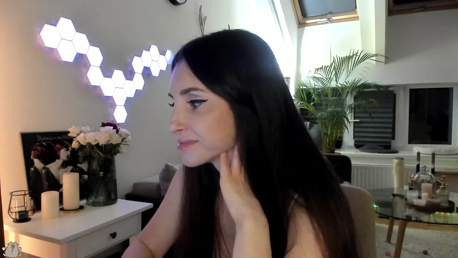 Gallery image thumbnail from Mad_Coffee's myfreecams stream on, 08/02/2023, 23:28 image 11 of 20