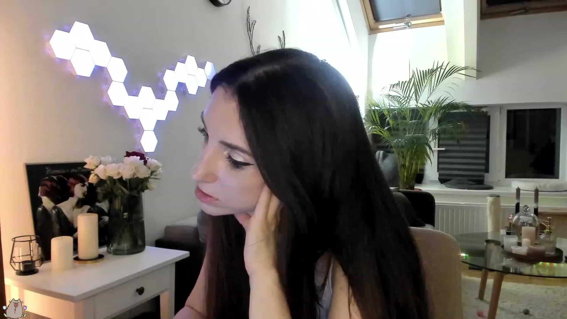 Gallery image thumbnail from Mad_Coffee's myfreecams stream on, 08/02/2023, 23:28 image 13 of 20