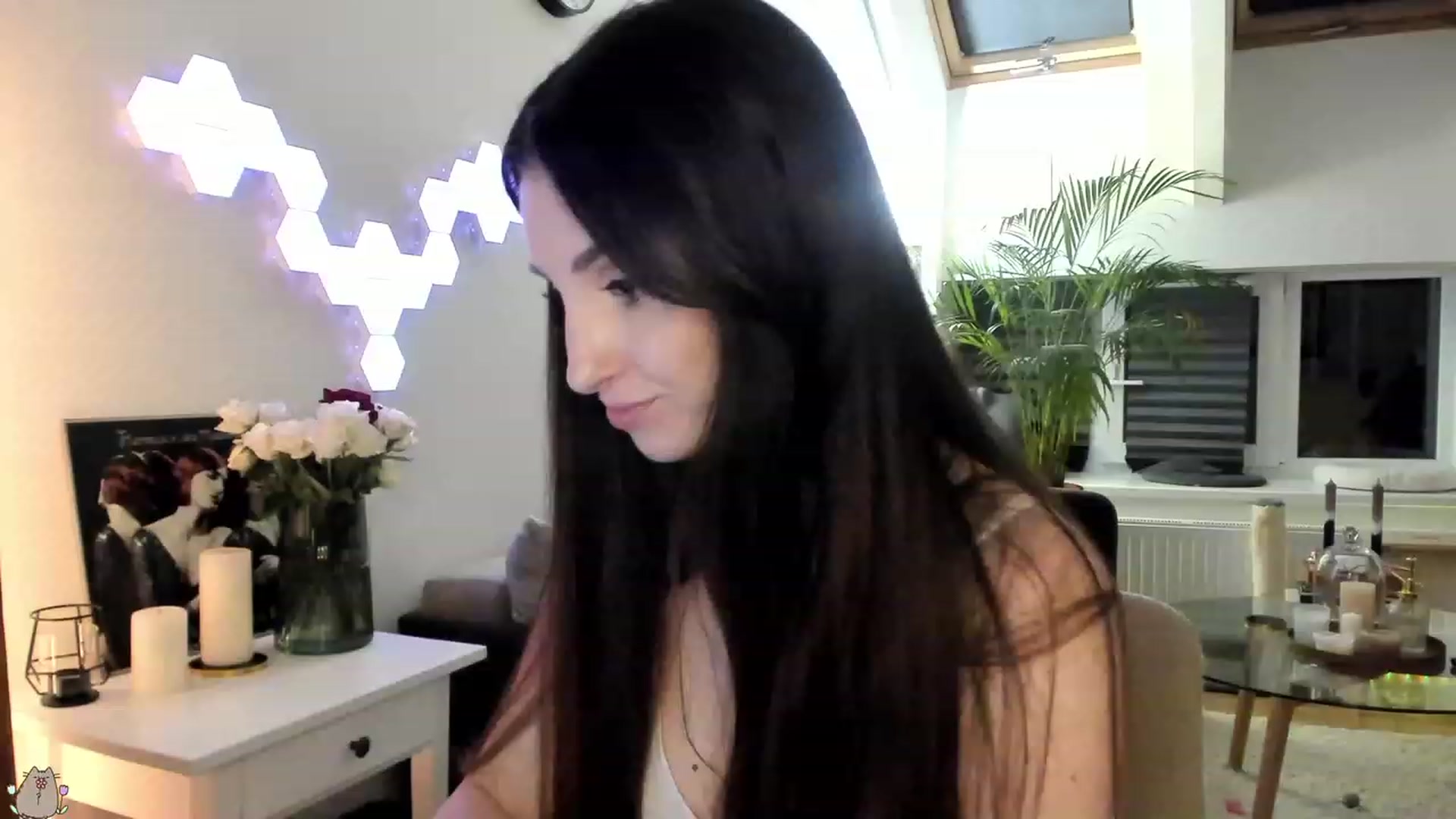 Gallery image thumbnail from Mad_Coffee's myfreecams stream on, 08/02/2023, 23:28 image 16 of 20