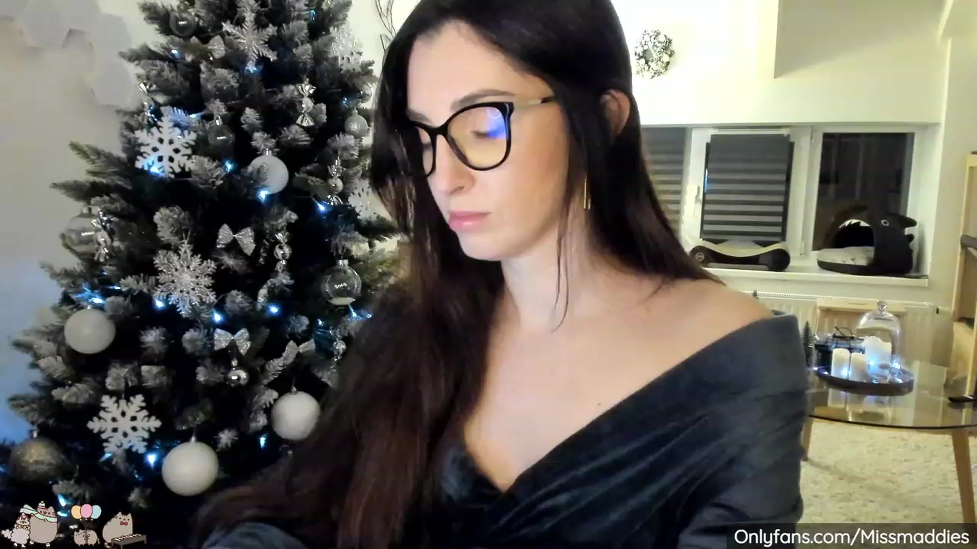 Gallery image thumbnail from Mad_Fairy's myfreecams stream on, 12/10/2022, 01:04 image 6 of 20