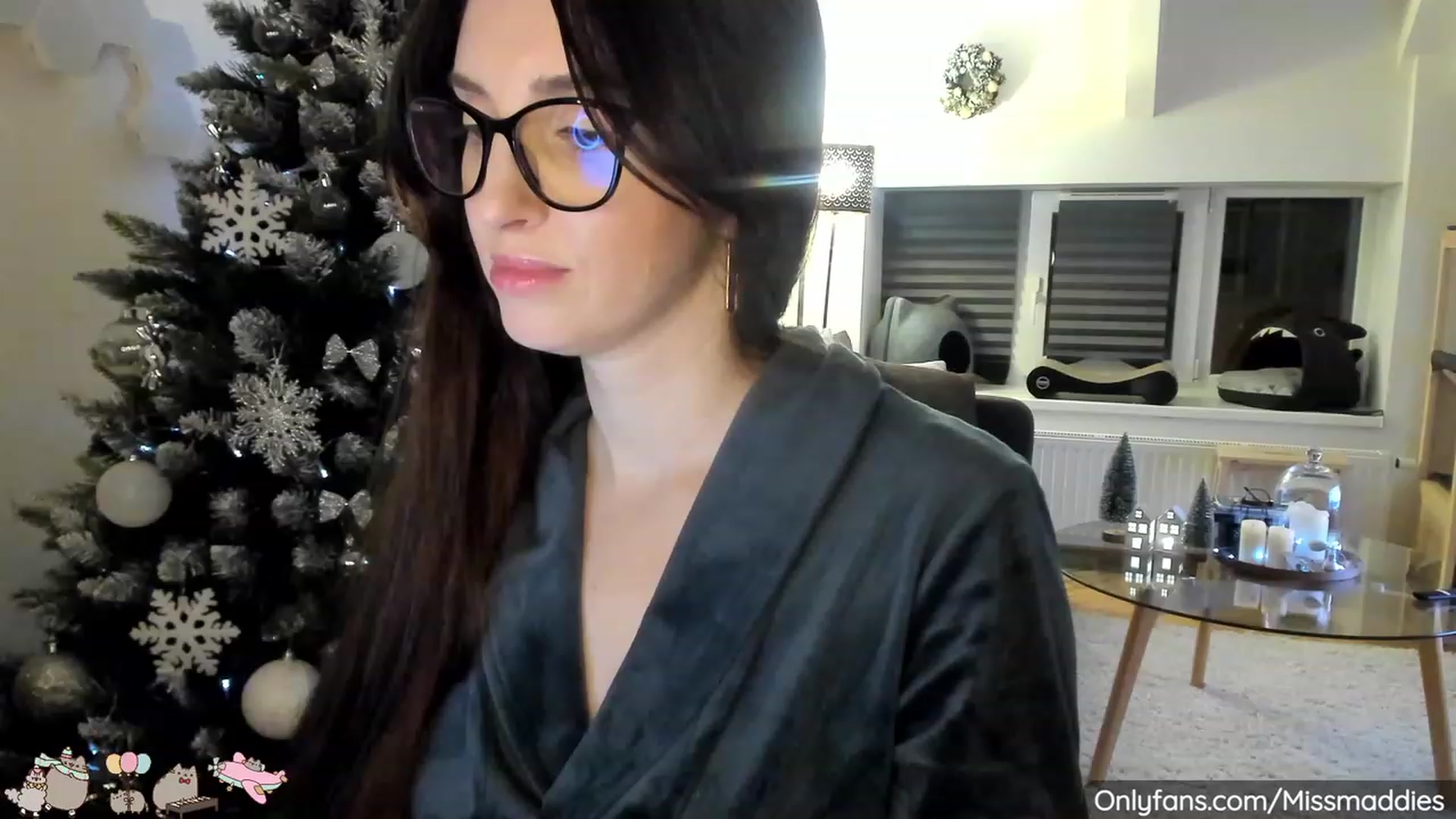 Gallery image thumbnail from Mad_Fairy's myfreecams stream on, 12/10/2022, 01:04 image 17 of 20