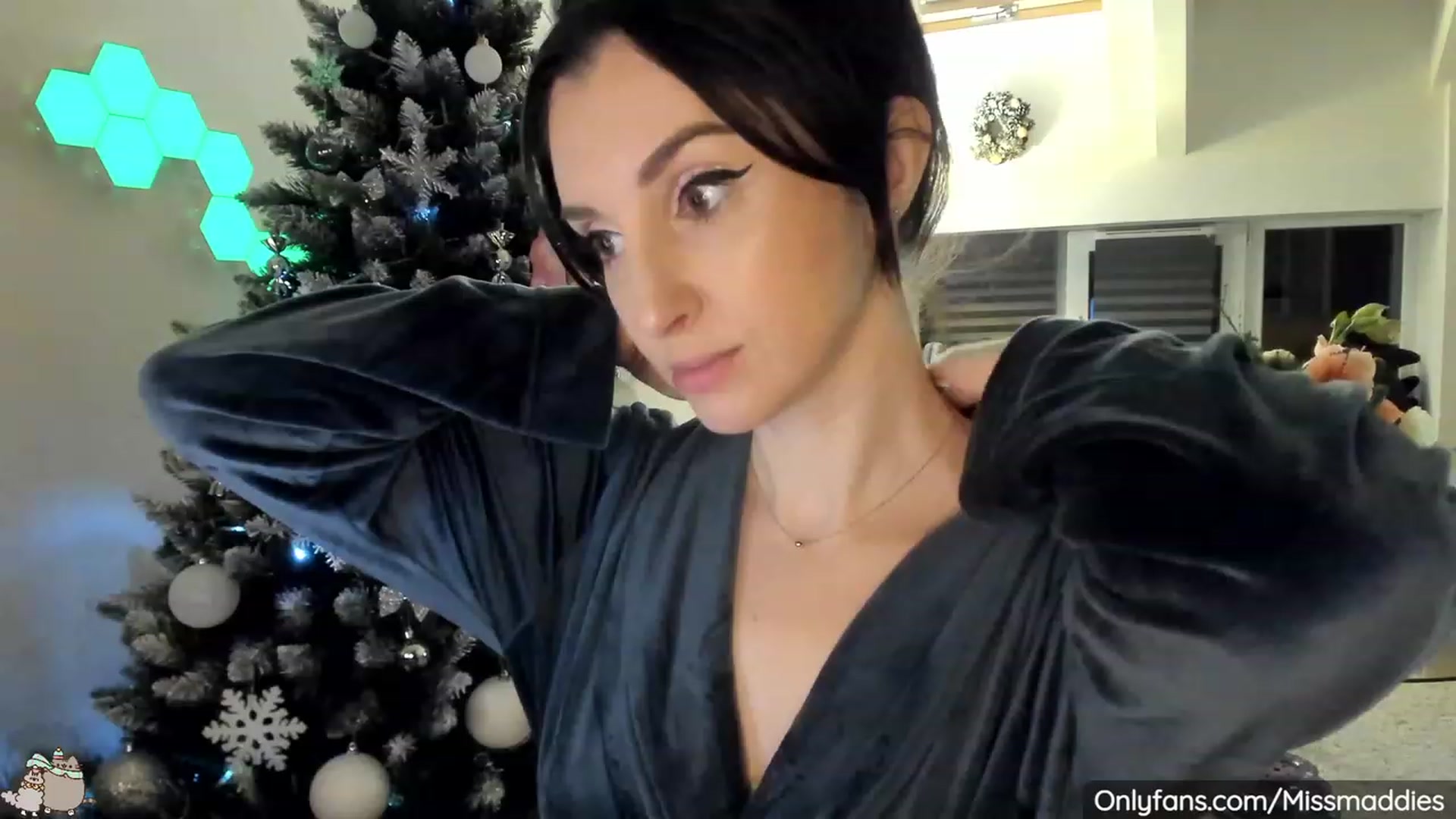 Gallery image thumbnail from Mad_Fairy's myfreecams stream on, 12/11/2022, 21:54 image 7 of 20