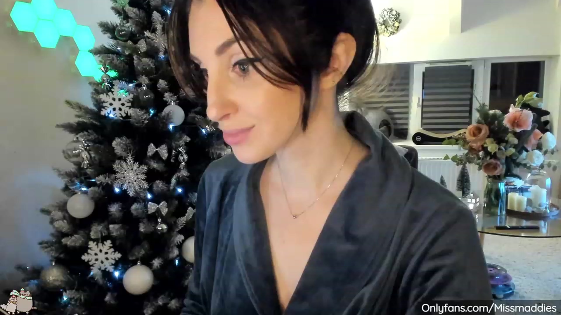 Gallery image thumbnail from Mad_Fairy's myfreecams stream on, 12/11/2022, 21:54 image 19 of 20