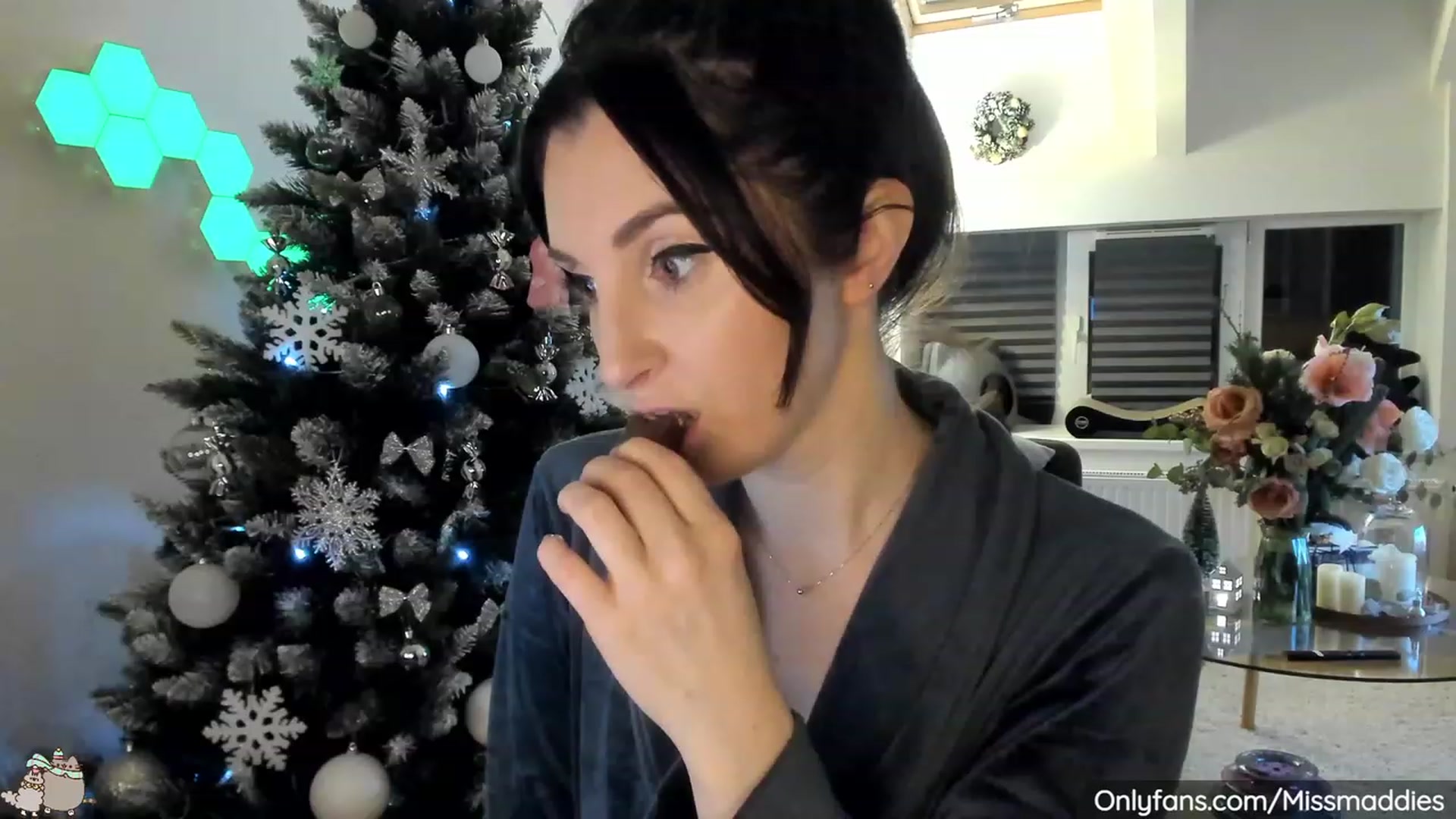 Gallery image thumbnail from Mad_Fairy's myfreecams stream on, 12/11/2022, 21:54 image 3 of 20