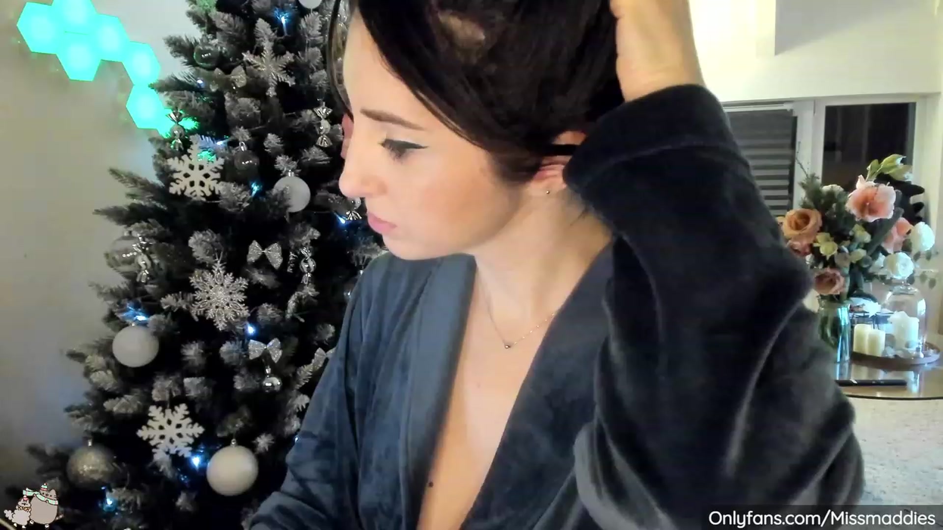 Gallery image thumbnail from Mad_Fairy's myfreecams stream on, 12/11/2022, 21:54 image 13 of 20
