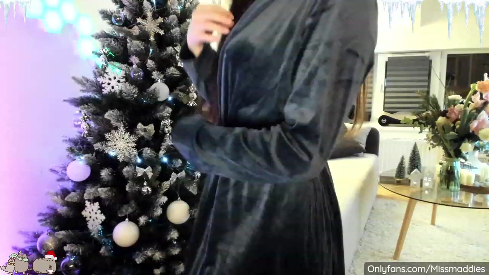 Gallery image thumbnail from Mad_Fairy's myfreecams stream on, 12/16/2022, 24:02 image 4 of 20