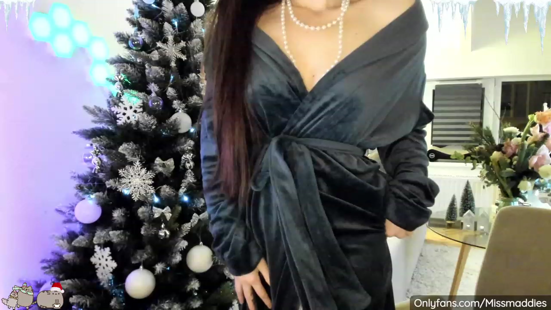 Gallery image thumbnail from Mad_Fairy's myfreecams stream on, 12/16/2022, 24:02 image 20 of 20