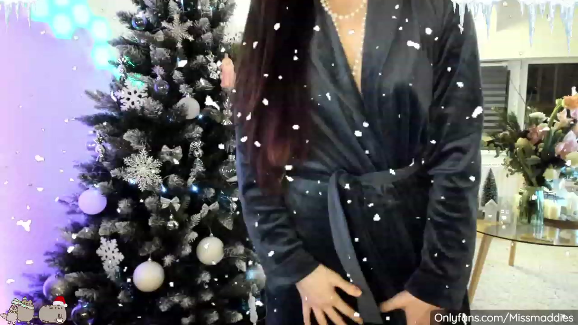 Gallery image thumbnail from Mad_Fairy's myfreecams stream on, 12/16/2022, 24:02 image 5 of 20