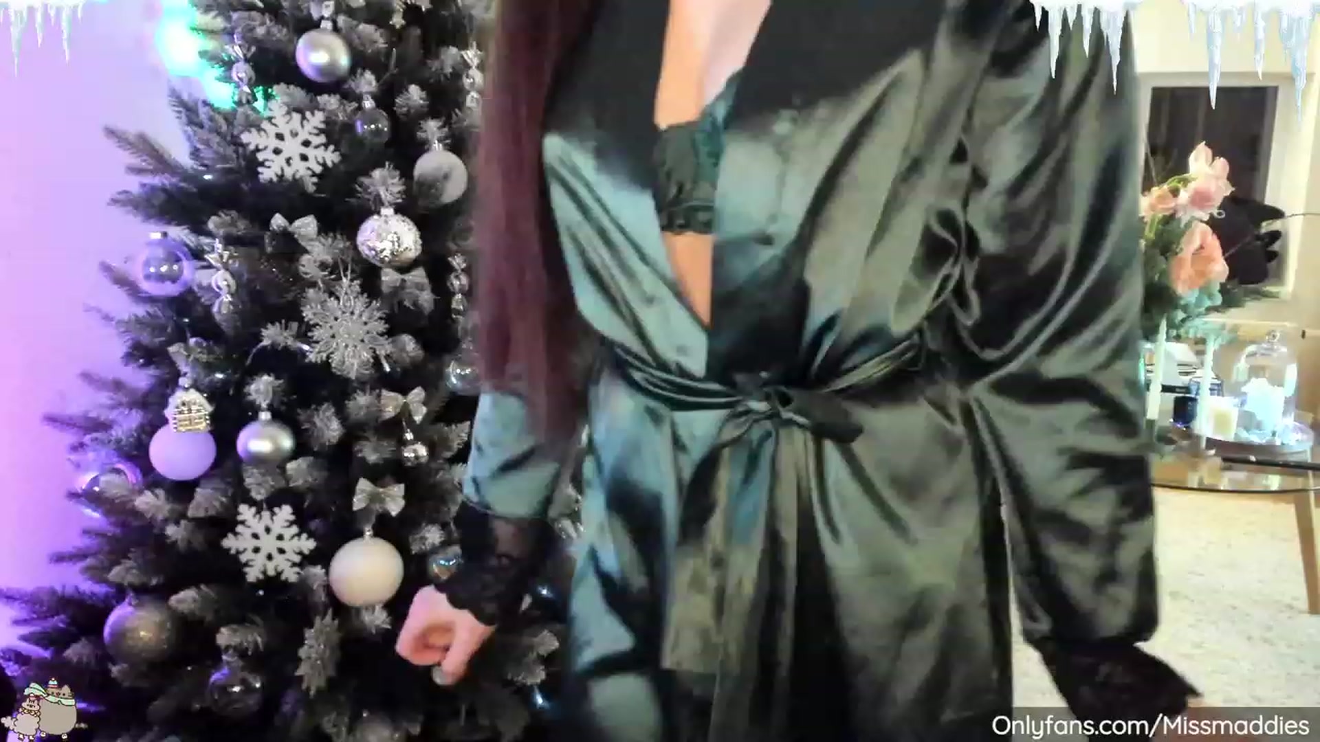 Gallery image thumbnail from Mad_Fairy's myfreecams stream on, 12/20/2022, 24:19 image 11 of 20