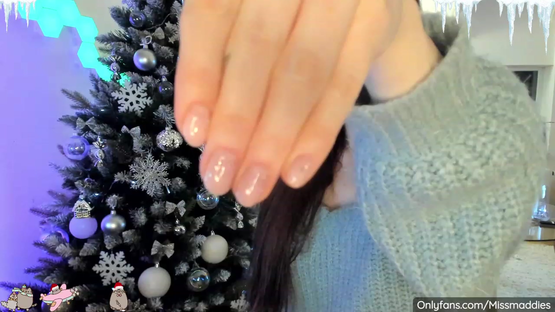 Gallery image thumbnail from Mad_Fairy's myfreecams stream on, 12/22/2022, 24:20 image 19 of 20