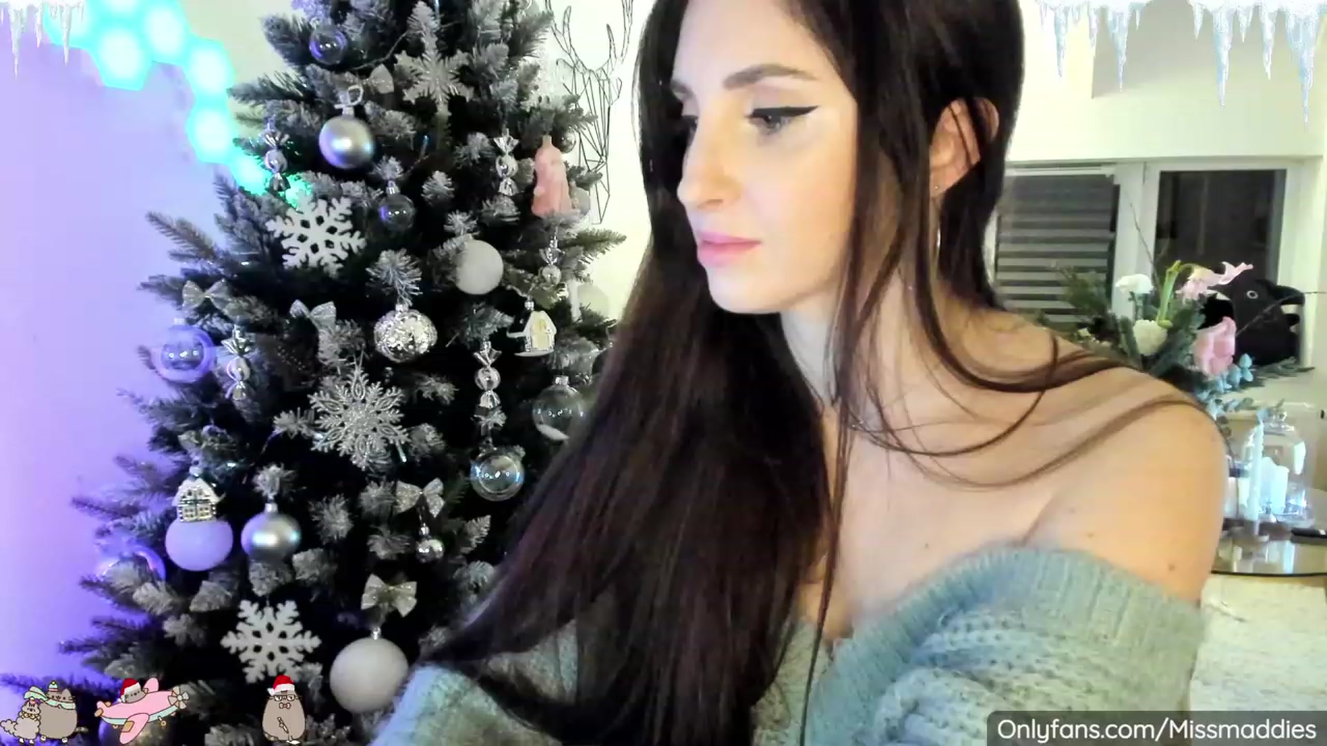 Gallery image thumbnail from Mad_Fairy's myfreecams stream on, 12/22/2022, 24:20 image 18 of 20