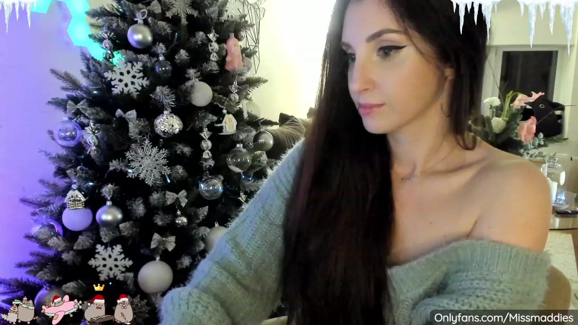 Gallery image thumbnail from Mad_Fairy's myfreecams stream on, 12/22/2022, 02:02 image 13 of 20