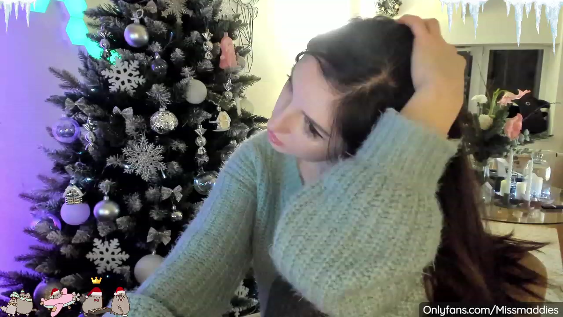 Gallery image thumbnail from Mad_Fairy's myfreecams stream on, 12/22/2022, 02:02 image 14 of 20
