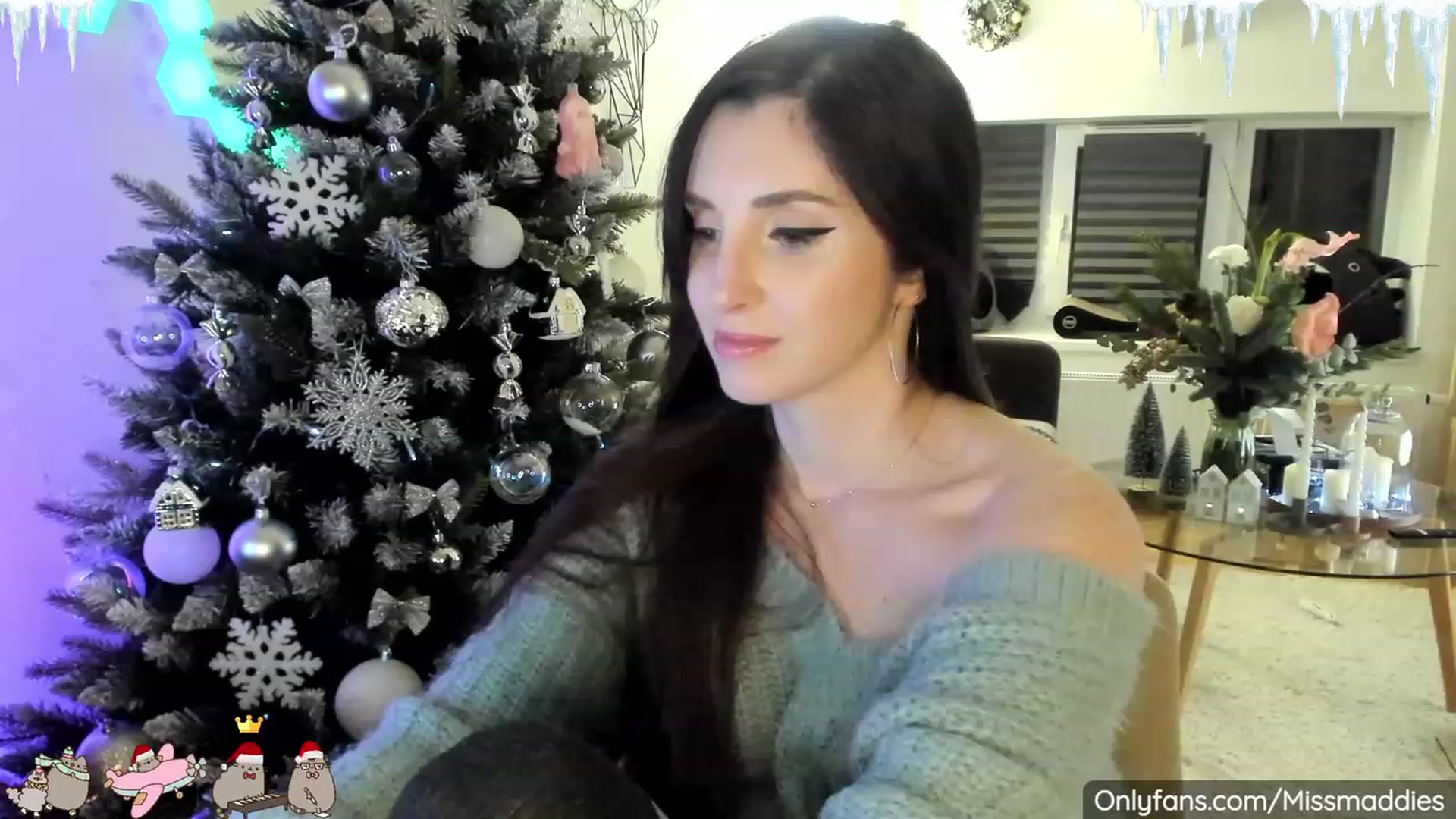 Gallery image thumbnail from Mad_Fairy's myfreecams stream on, 12/22/2022, 02:02 image 8 of 20