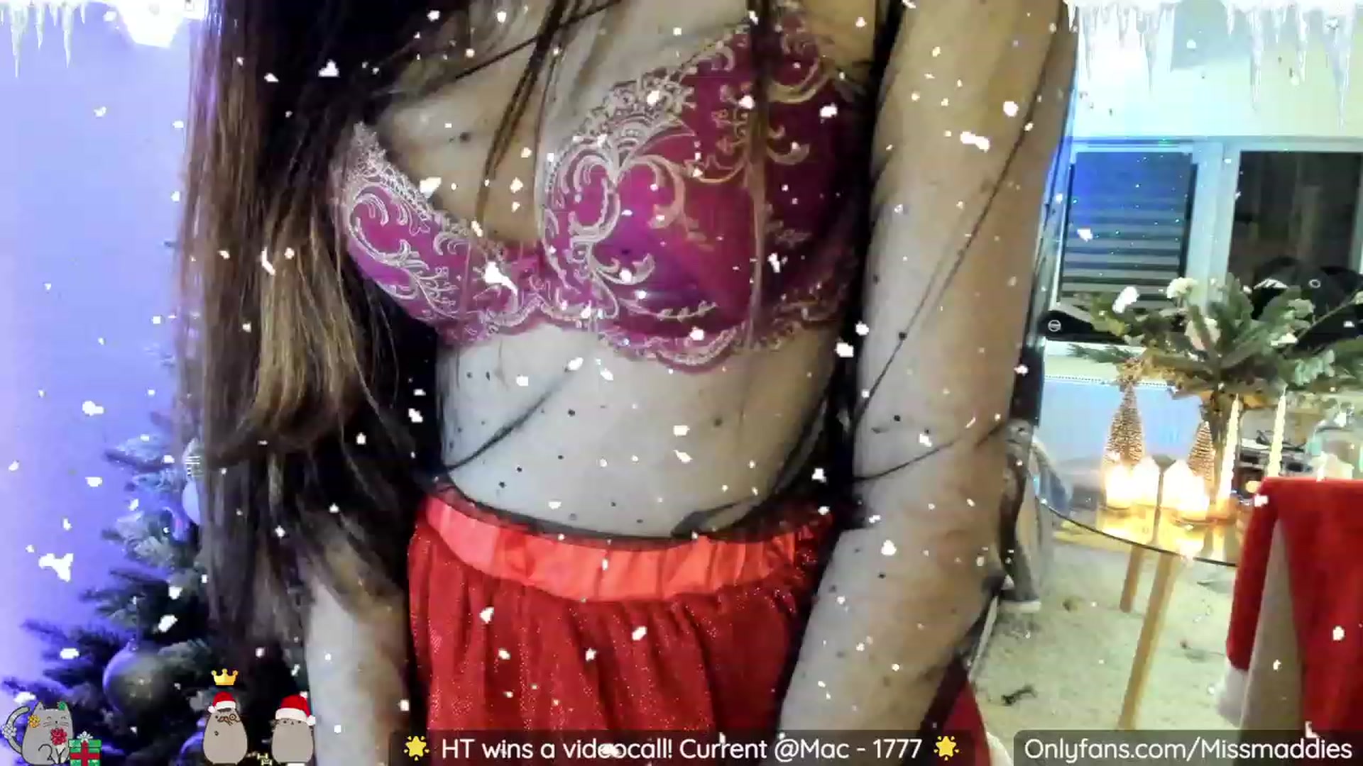 Gallery image thumbnail from Mad_Fairy's myfreecams stream on, 12/25/2022, 24:28 image 10 of 20