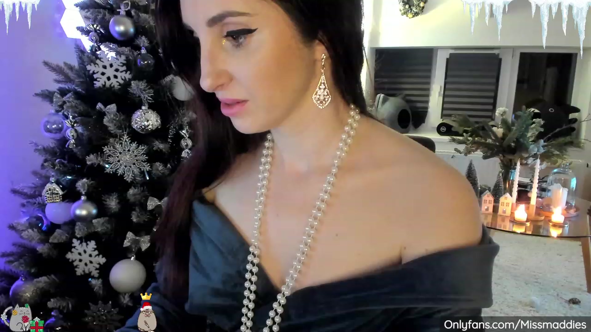 Gallery image thumbnail from Mad_Fairy's myfreecams stream on, 12/26/2022, 01:48 image 16 of 20