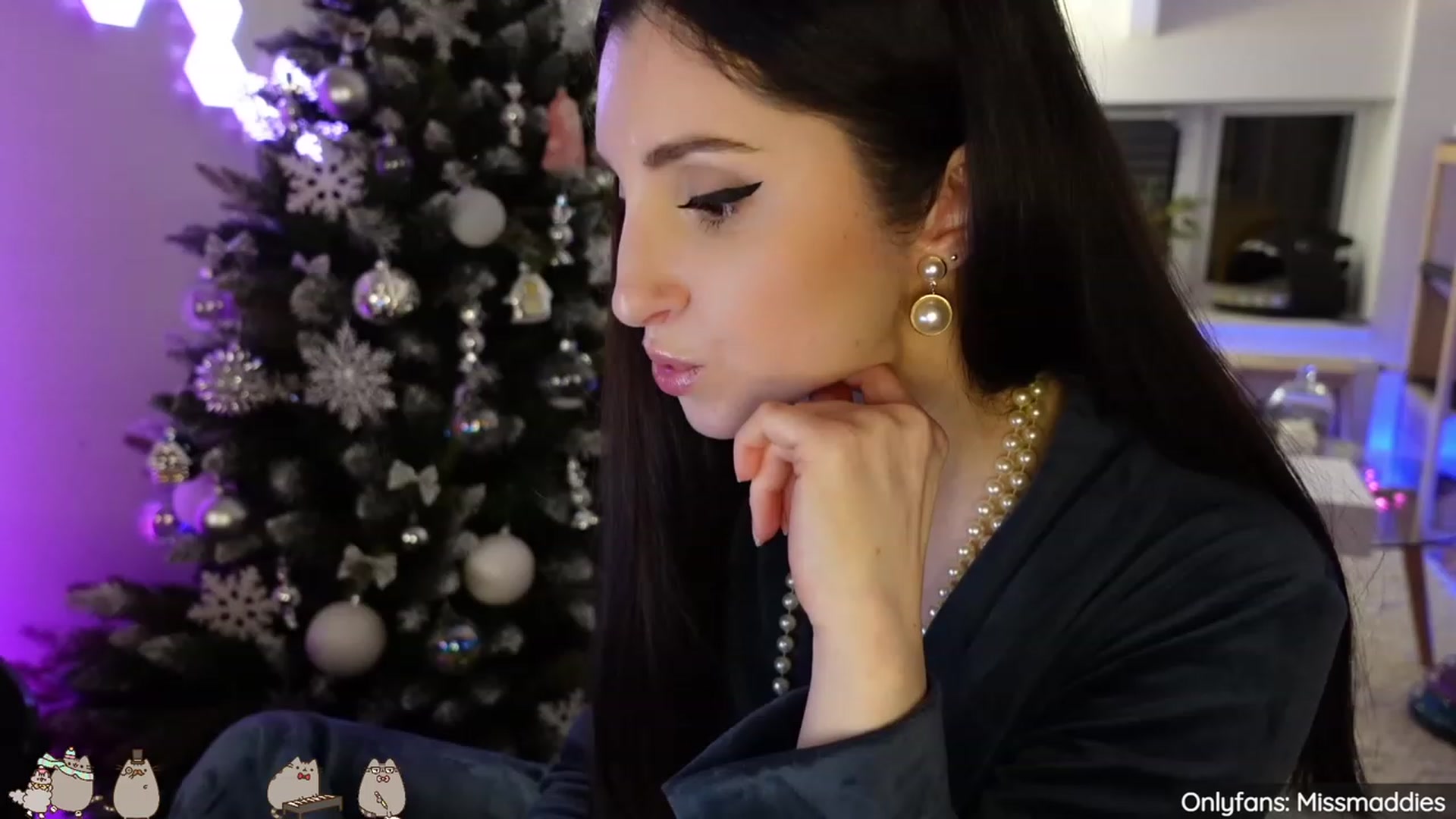 Gallery image thumbnail from Mad_Fairy's myfreecams stream on, 01/18/2023, 02:32 image 17 of 20