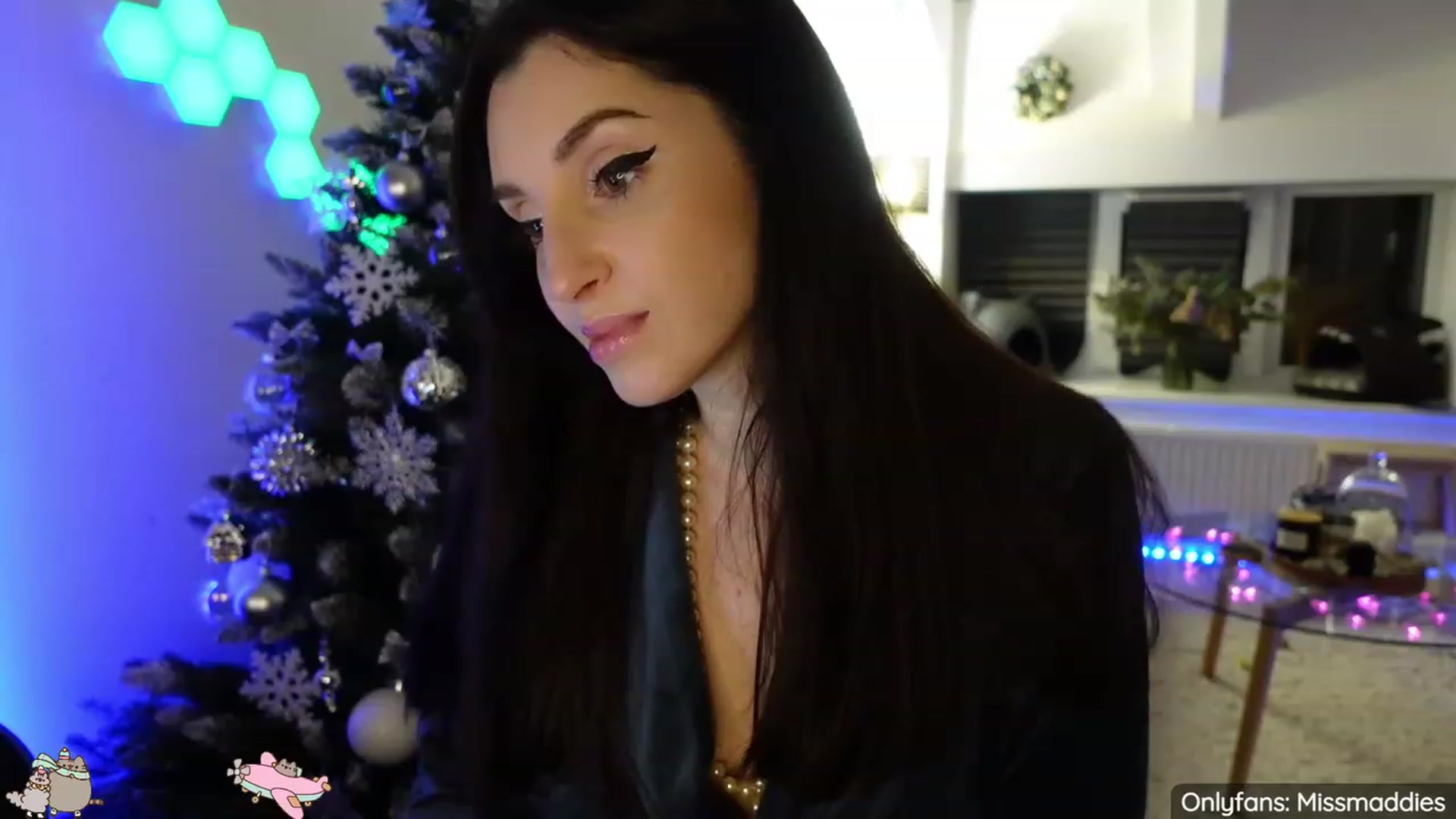 Gallery image thumbnail from Mad_Is_Bad's myfreecams stream on, 01/10/2023, 02:19 image 6 of 20