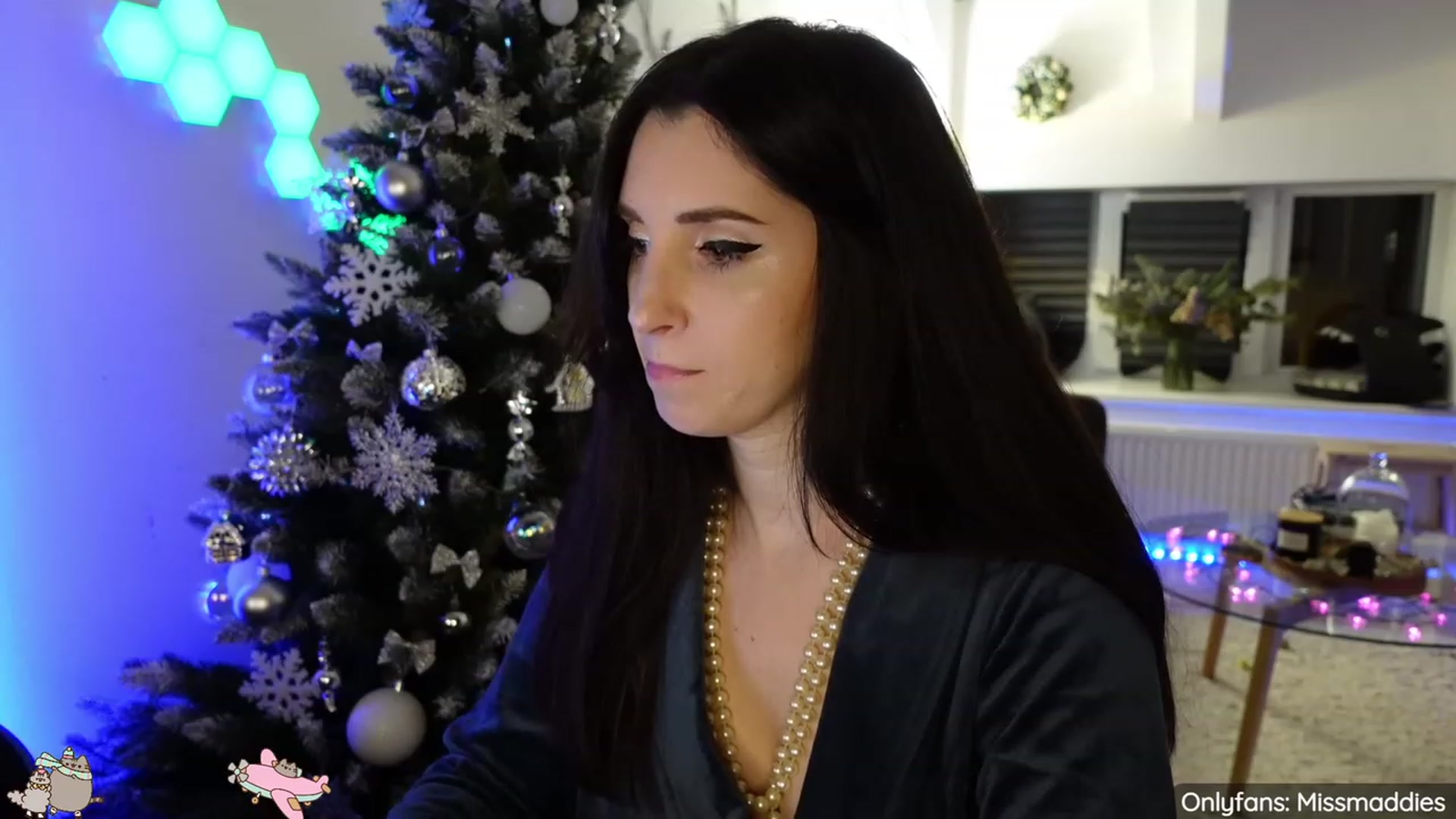 Gallery image thumbnail from Mad_Is_Bad's myfreecams stream on, 01/10/2023, 02:19 image 18 of 20