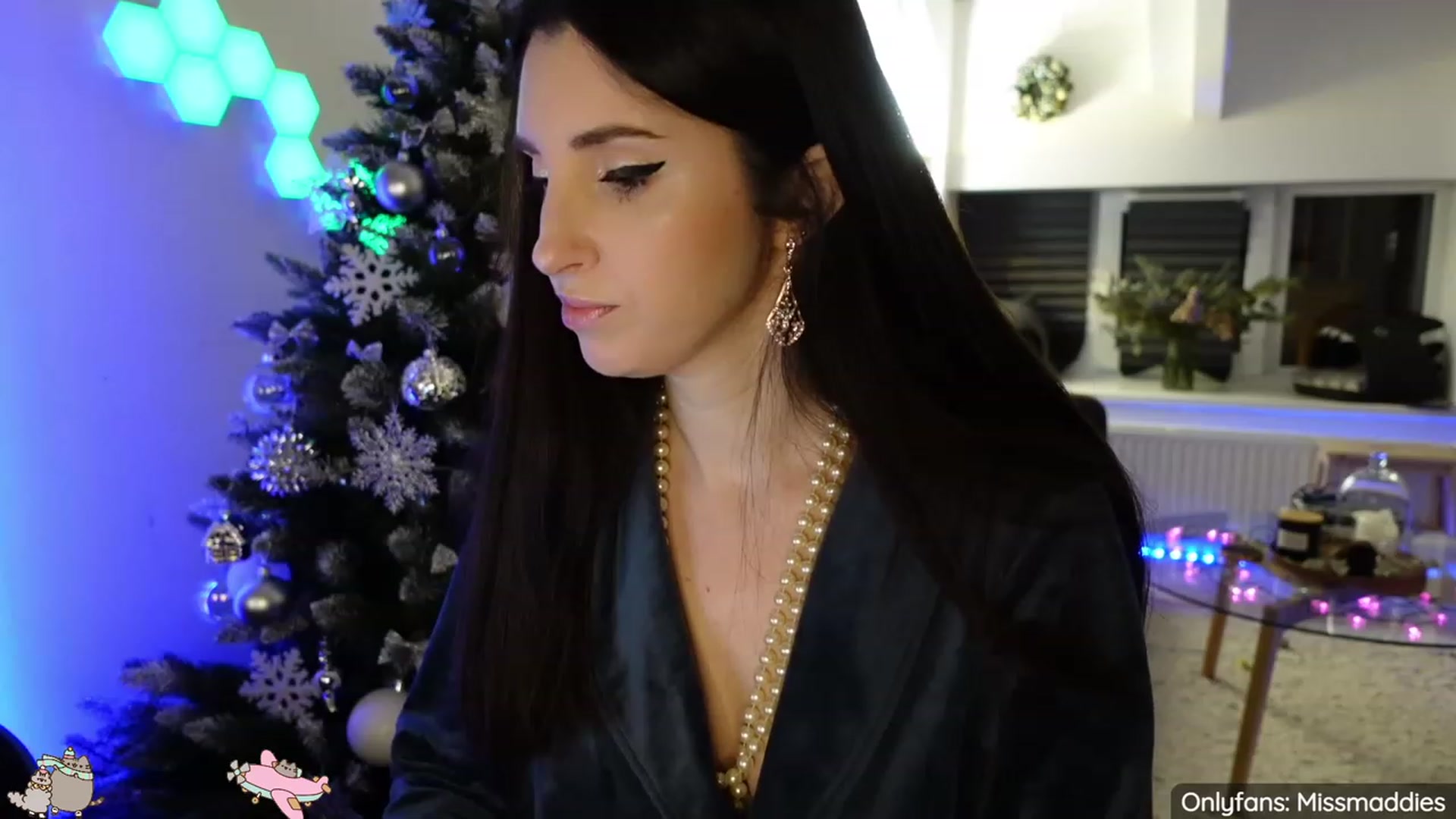 Gallery image thumbnail from Mad_Is_Bad's myfreecams stream on, 01/10/2023, 02:19 image 5 of 20