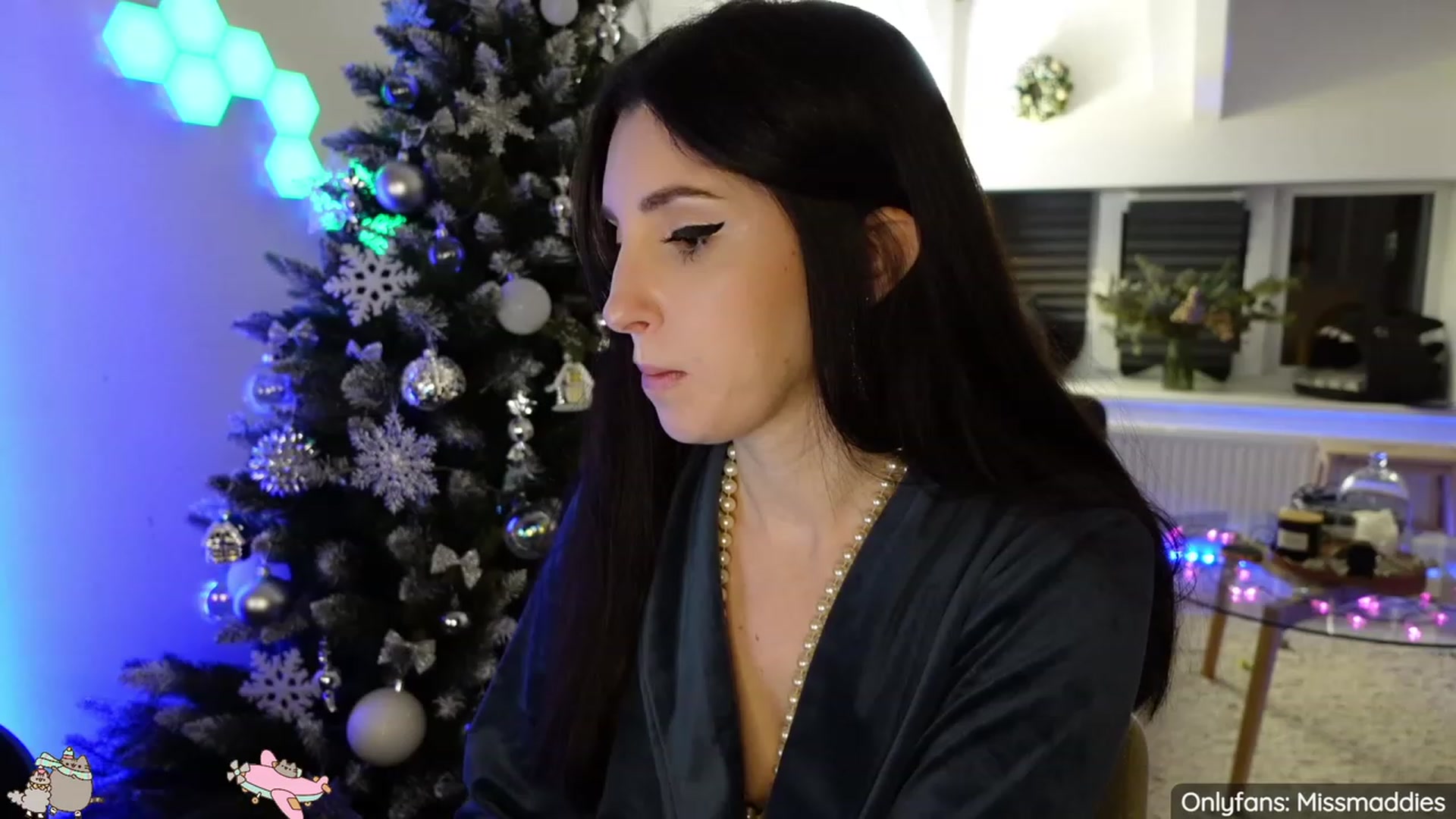 Gallery image thumbnail from Mad_Is_Bad's myfreecams stream on, 01/10/2023, 02:19 image 1 of 20